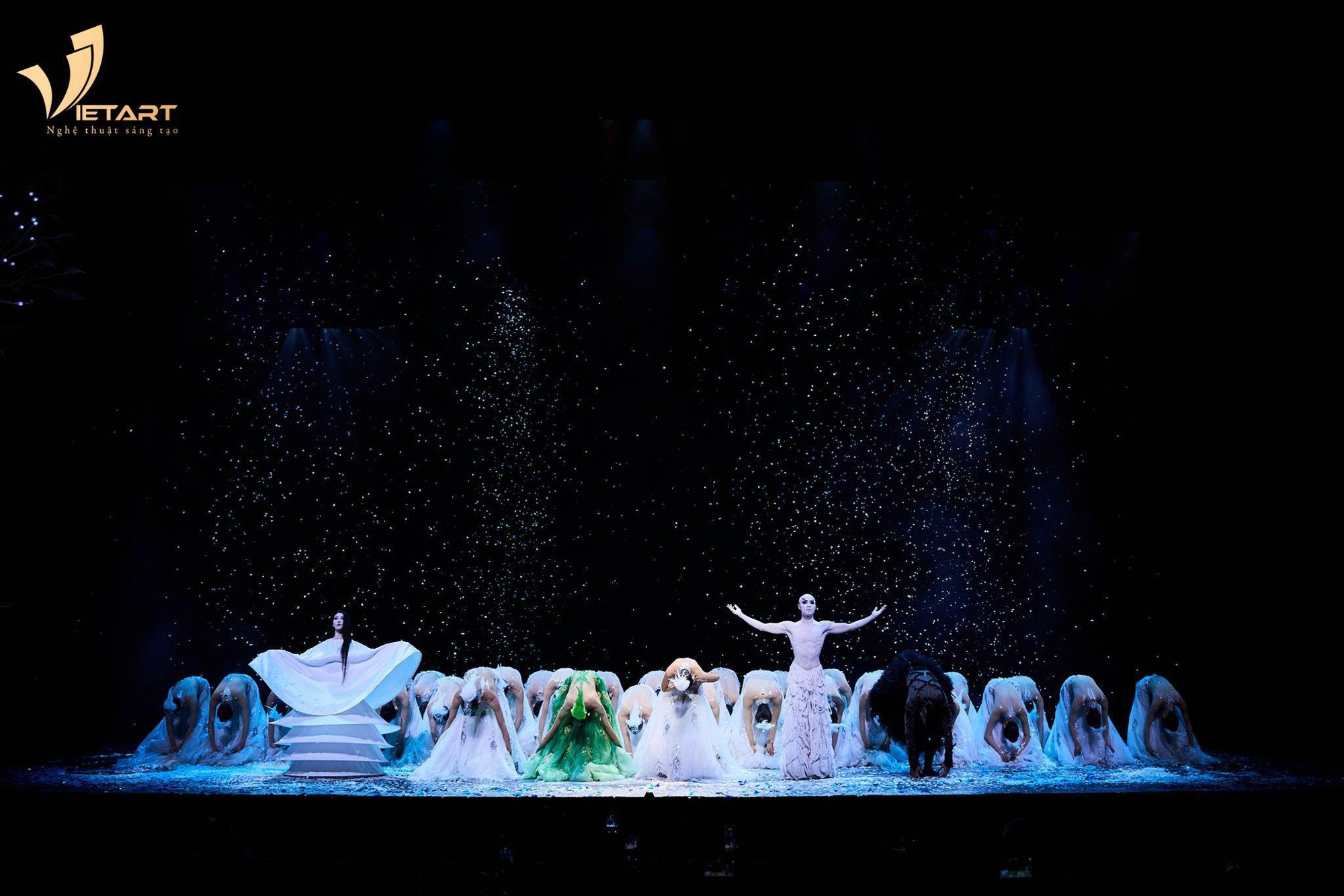 VIETART quy tụ d&agrave;n sao h&agrave;ng đầu tại vở vũ kịch &ldquo;Khổng Tước &ndash; The Peacock Hanoi 2026&rdquo;- Ảnh 1.