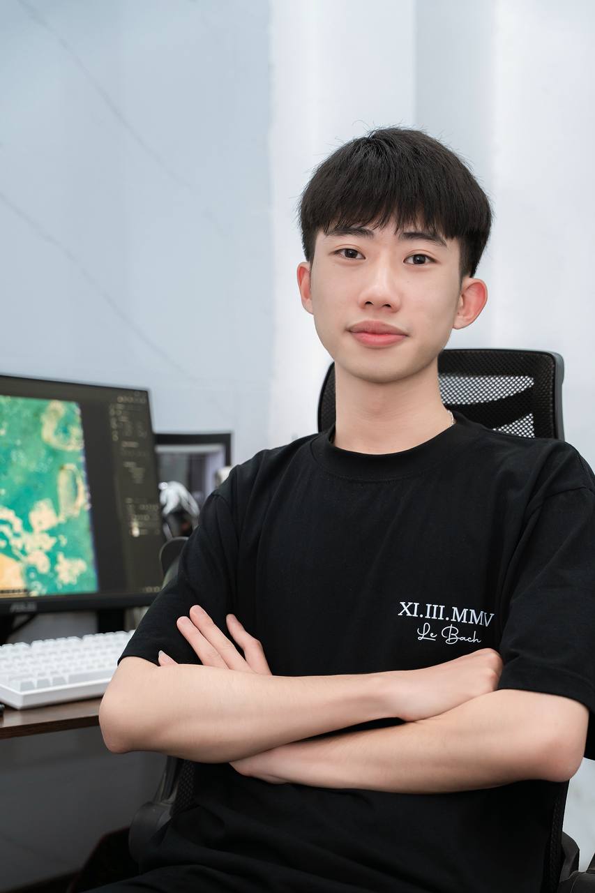 "Cao nh&acirc;n" L&ecirc; B&aacute;ch lần đầu lộ diện, tiết lộ hậu trường những pha "cứu ảnh" viral khắp Threads- Ảnh 4.