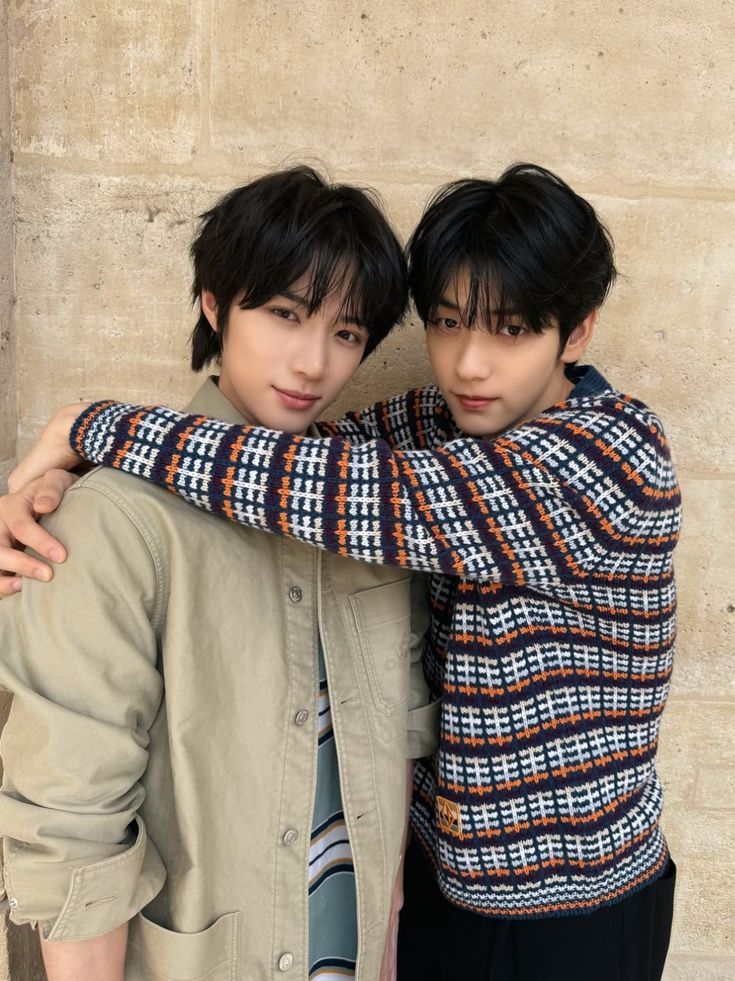 4 bức ảnh khiến Soobin d&iacute;nh tin hẹn h&ograve;- Ảnh 3.