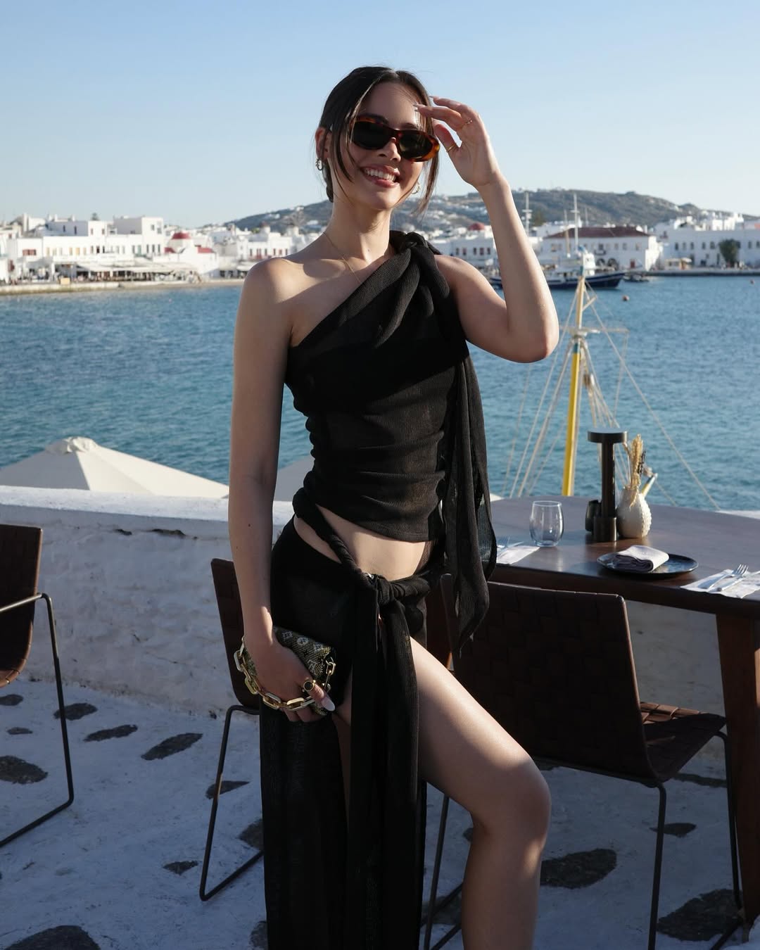 B&ocirc;ng hồng lai khiến 13 triệu người say đắm: Ăn mặc đẹp đi&ecirc;n đảo, đứng ở đ&acirc;u cũng chiếm spotlight- Ảnh 8.