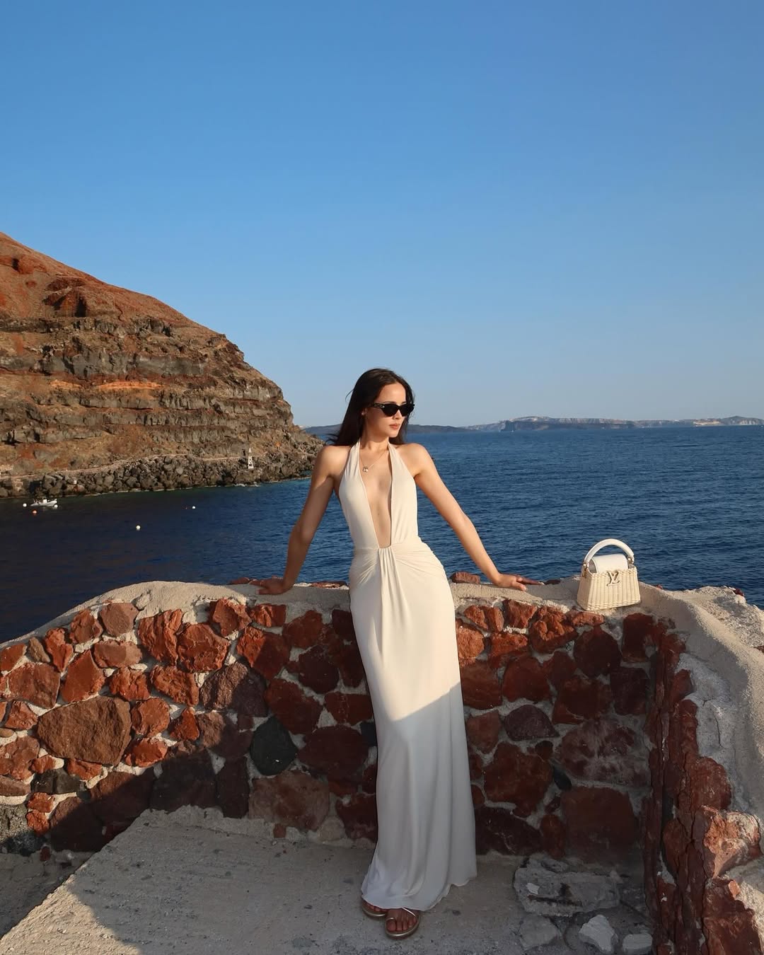 B&ocirc;ng hồng lai khiến 13 triệu người say đắm: Ăn mặc đẹp đi&ecirc;n đảo, đứng ở đ&acirc;u cũng chiếm spotlight- Ảnh 7.