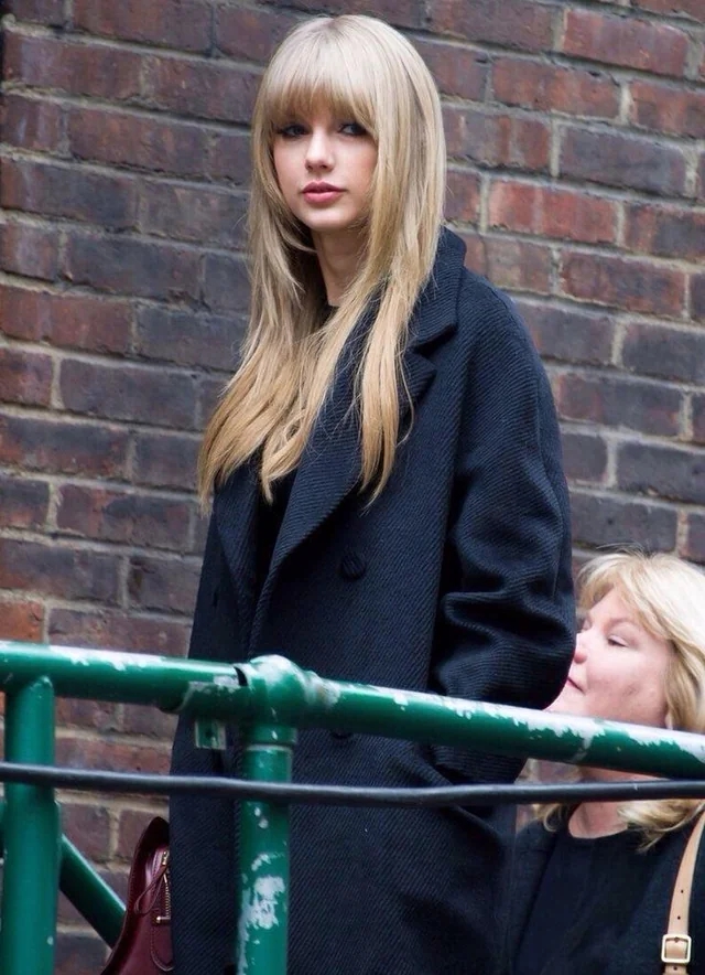 Nữ ca sĩ gi&agrave;u nhất showbiz: 1 ng&agrave;y kiếm được 400 tỷ, nhan sắc 19 tuổi l&agrave; tuyệt phẩm trần gian- Ảnh 6.