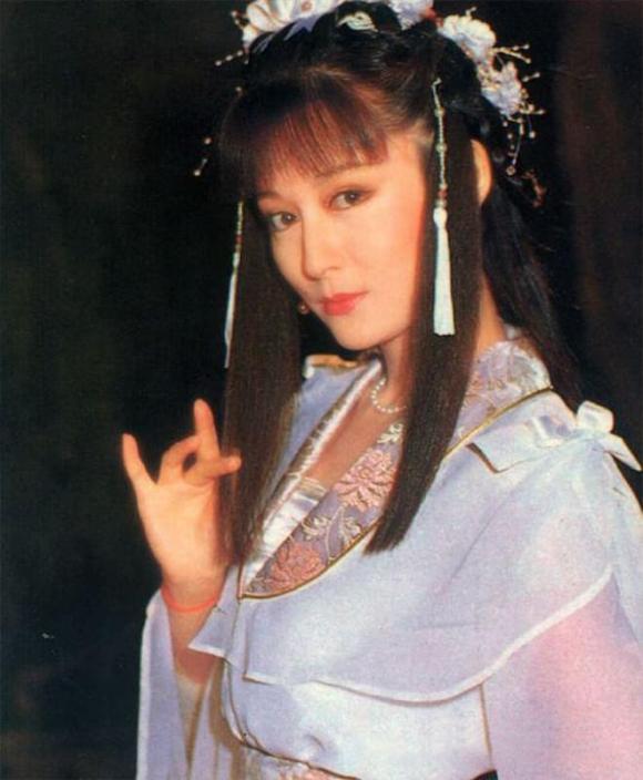 N&agrave;ng Tiểu Long Nữ độc th&acirc;n gần nửa thế kỷ, trẻ trung nhờ tập gym v&agrave;... chơi chứng kho&aacute;n- Ảnh 5.