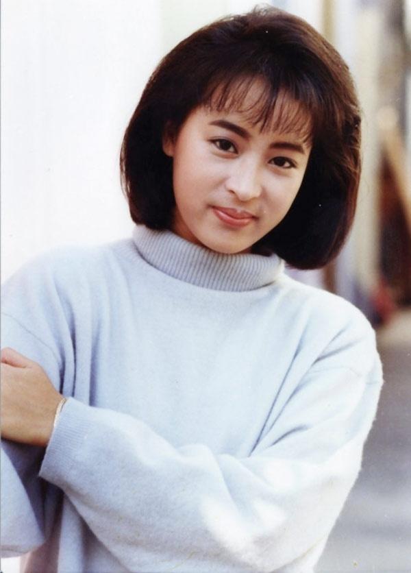 "Ngũ Lệ Nhân" TVB thập niên 1980, những đóa hoa rực rỡ nhất lịch sử điện ảnh xứ Cảng Thơm- Ảnh 2. "Ngũ Lệ Nhân" TVB thập niên 1980, những đóa hoa rực rỡ nhất lịch sử điện ảnh xứ Cảng Thơm- Ảnh 2.