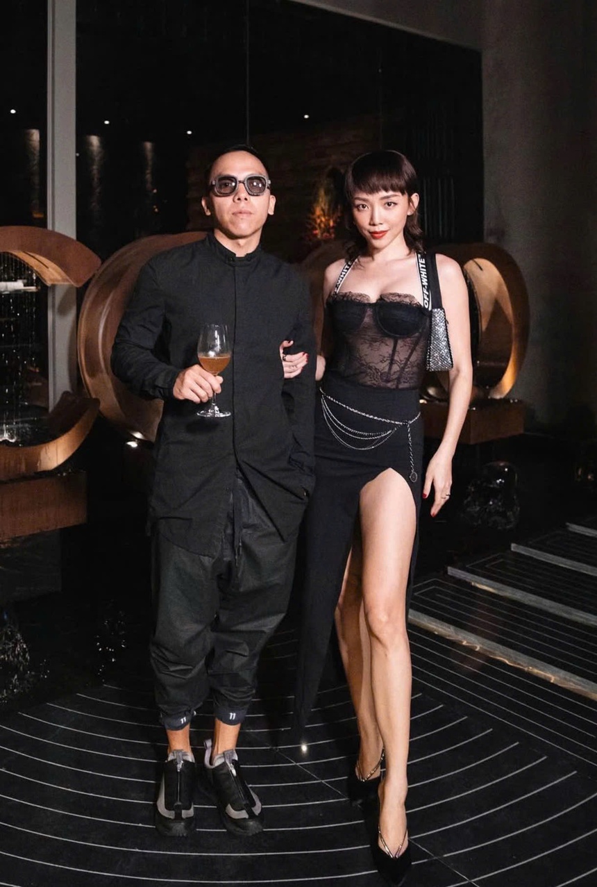 Chỉ một c&acirc;u n&oacute;i, T&oacute;c Ti&ecirc;n v&ocirc; t&igrave;nh h&eacute; lộ chuyện t&igrave;nh cảm suốt nhiều năm- Ảnh 4.