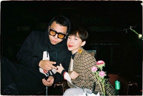 Chỉ một c&acirc;u n&oacute;i, T&oacute;c Ti&ecirc;n v&ocirc; t&igrave;nh h&eacute; lộ chuyện t&igrave;nh cảm suốt nhiều năm- Ảnh 3.