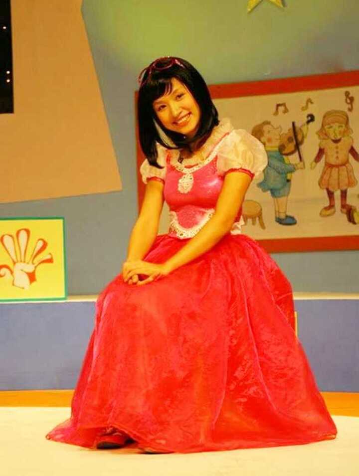 Bốn 'chị K&iacute;nh Hồng' nổi tiếng VTV: Người lấy chồng đại gia, người l&agrave;m gi&aacute;m đốc- Ảnh 2.