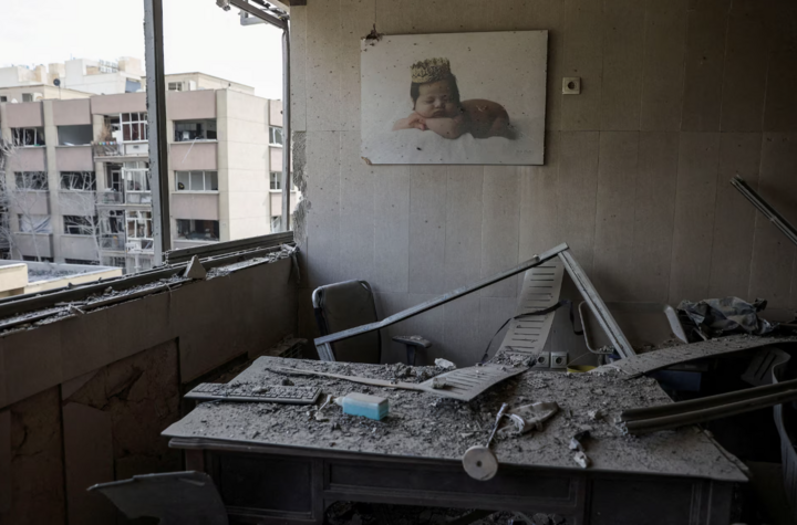 Tang thương Iran sau 15 ng&agrave;y hứng đ&ograve;n tấn c&ocirc;ng của Mỹ - Israel- Ảnh 24.