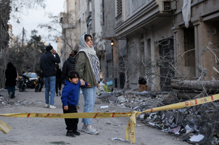 Tang thương Iran sau 15 ng&agrave;y hứng đ&ograve;n tấn c&ocirc;ng của Mỹ - Israel- Ảnh 25.