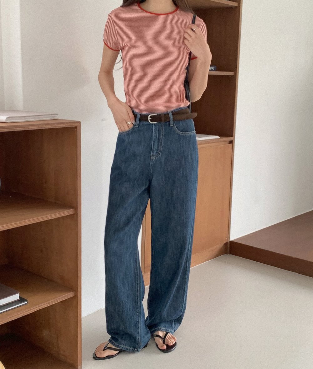 Trong v&ocirc; v&agrave;n mẫu &aacute;o m&ugrave;a h&egrave;, đ&acirc;y l&agrave; 4 kiểu đẹp nhất để mặc với quần jeans- Ảnh 12.