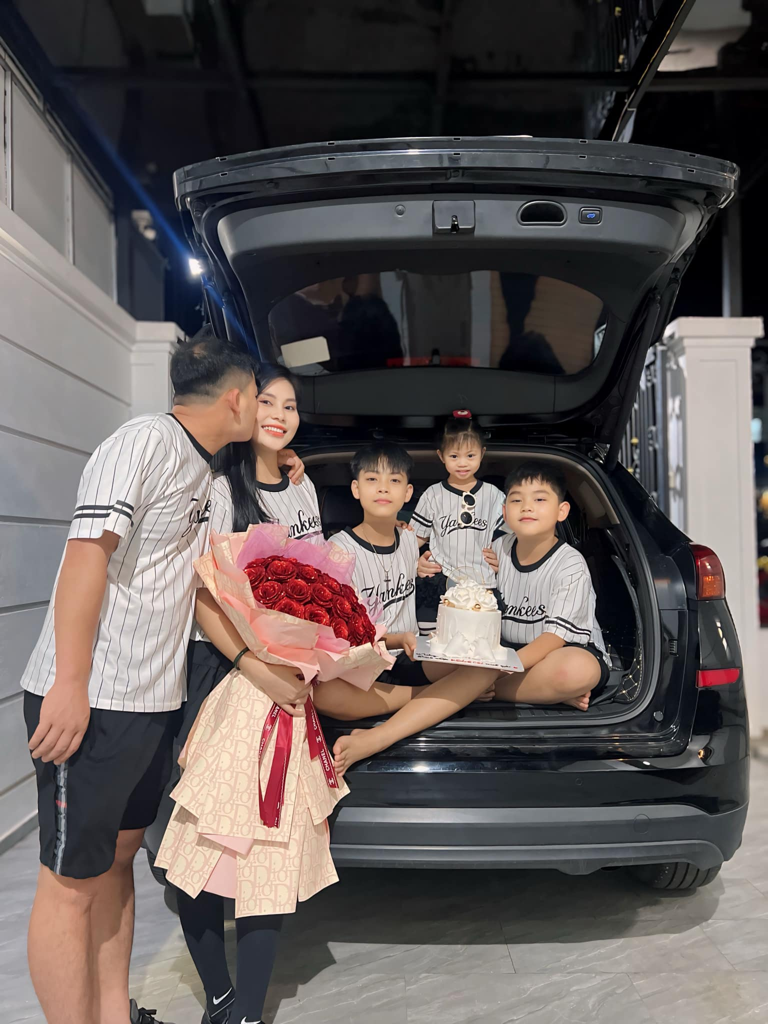 "Chẳng tin người đ&agrave;n &ocirc;ng nai lưng l&agrave;m nu&ocirc;i 2 đứa kh&ocirc;ng phải con m&igrave;nh": C&acirc;u trả lời ngỡ như cổ t&iacute;ch của c&ocirc; vợ H&agrave; Nội- Ảnh 5.