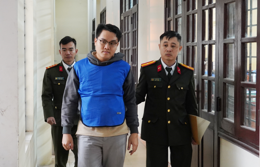 Ch&acirc;n dung 'Chủ tịch' Nguyễn Băng Thảo SN 1990 của 'Tập đo&agrave;n c&ocirc;ng nghệ triệu đ&ocirc;' lừa đảo 42.000 người- Ảnh 3.