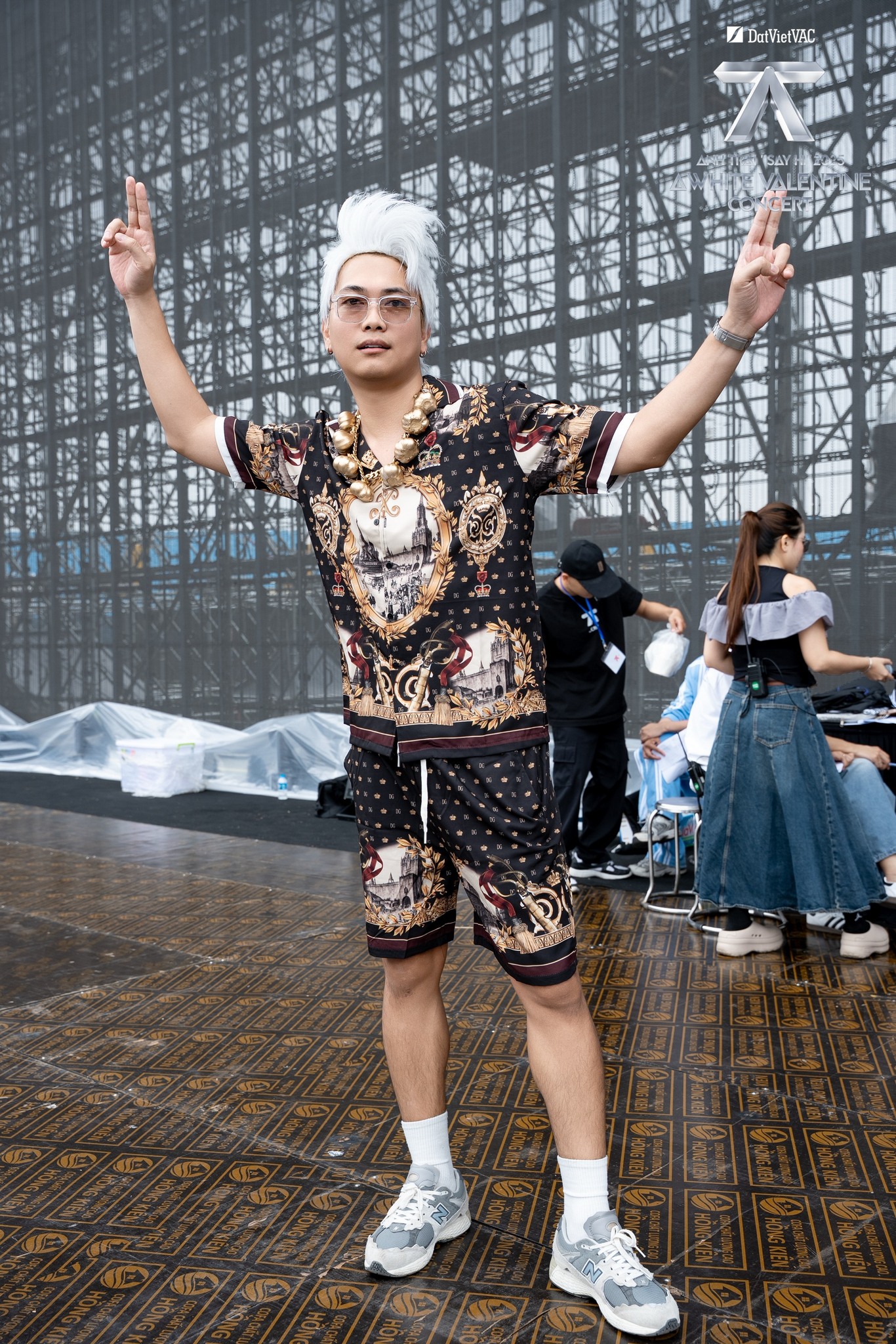 1 ng&agrave;y trước concert Anh Trai Say Hi ở H&agrave; Nội: 1/3 hạng ghế chưa sold-out, BTC nhả v&eacute; li&ecirc;n tục- Ảnh 10.