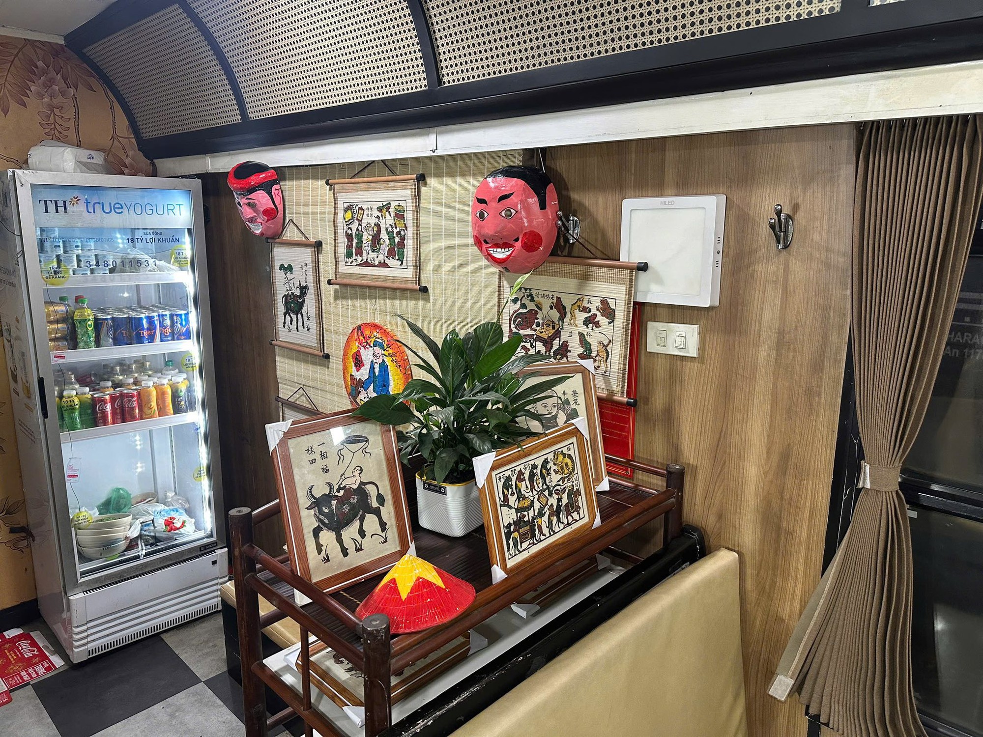 Chuyến tàu đôi chất lượng cao của Đường sắt Việt Nam, được nhận xét như khách sạn, vừa thêm 1 dịch vụ mới- Ảnh 2. Chuyến tàu đôi chất lượng cao của Đường sắt Việt Nam, được nhận xét như khách sạn, vừa thêm 1 dịch vụ mới- Ảnh 2.