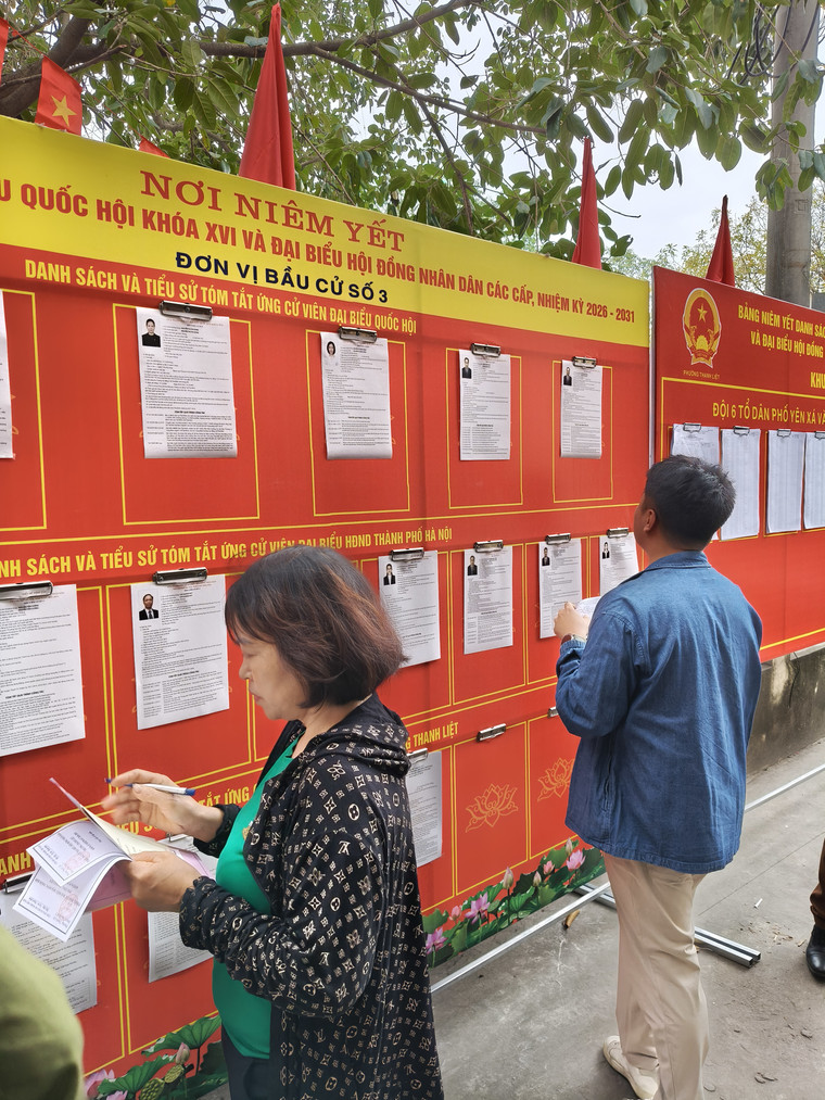 5 năm nữa mới c&oacute; Chủ nhật đặc biệt thế n&agrave;y: Dậy sớm, đi ăn s&aacute;ng, bầu cử rồi l&agrave;m chiếc ảnh đăng l&ecirc;n Locket!- Ảnh 4.