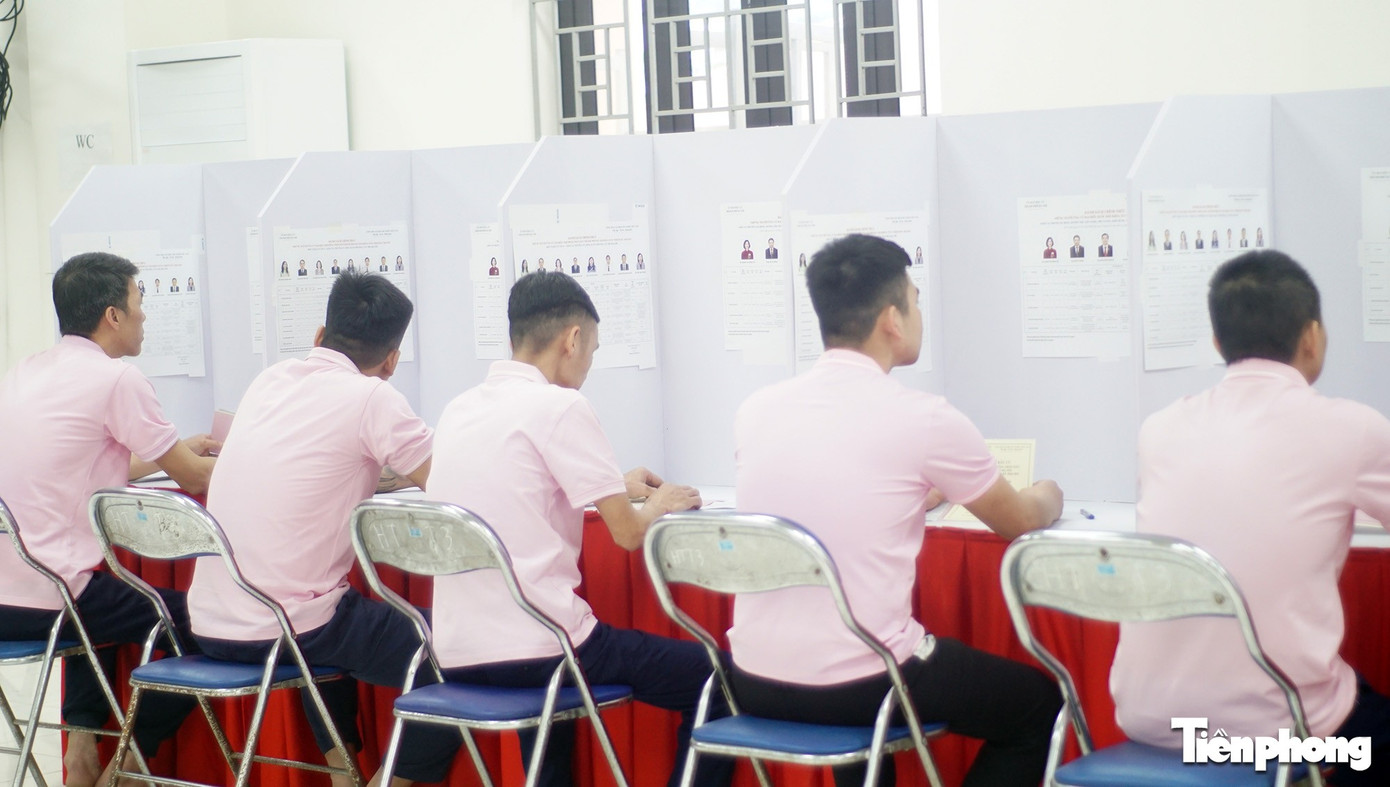 H&agrave; Nội: Người bị tạm giam, tạm giữ v&agrave; học vi&ecirc;n cai nghiện ma t&uacute;y bỏ phiếu bầu cử- Ảnh 11.