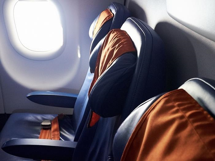 Đ&acirc;y l&agrave; những thứ bẩn nhất tr&ecirc;n m&aacute;y bay- Ảnh 1.