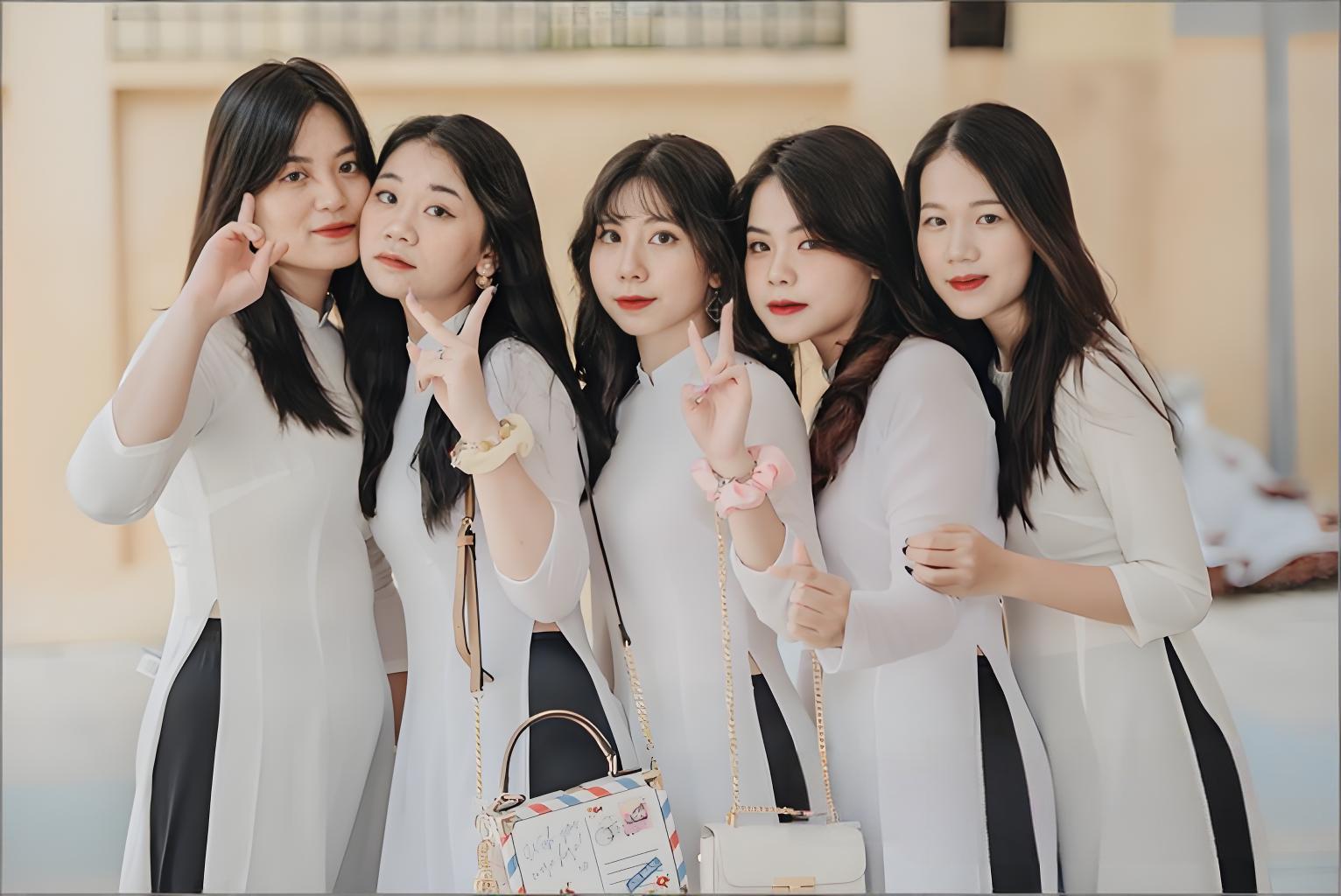 Ở Việt Nam chỉ có 2 trường đào tạo thứ tiếng này, sinh viên chưa tốt nghiệp đã được nhãn hàng trải thảm đỏ- Ảnh 2. Ở Việt Nam chỉ có 2 trường đào tạo thứ tiếng này, sinh viên chưa tốt nghiệp đã được nhãn hàng trải thảm đỏ- Ảnh 2.