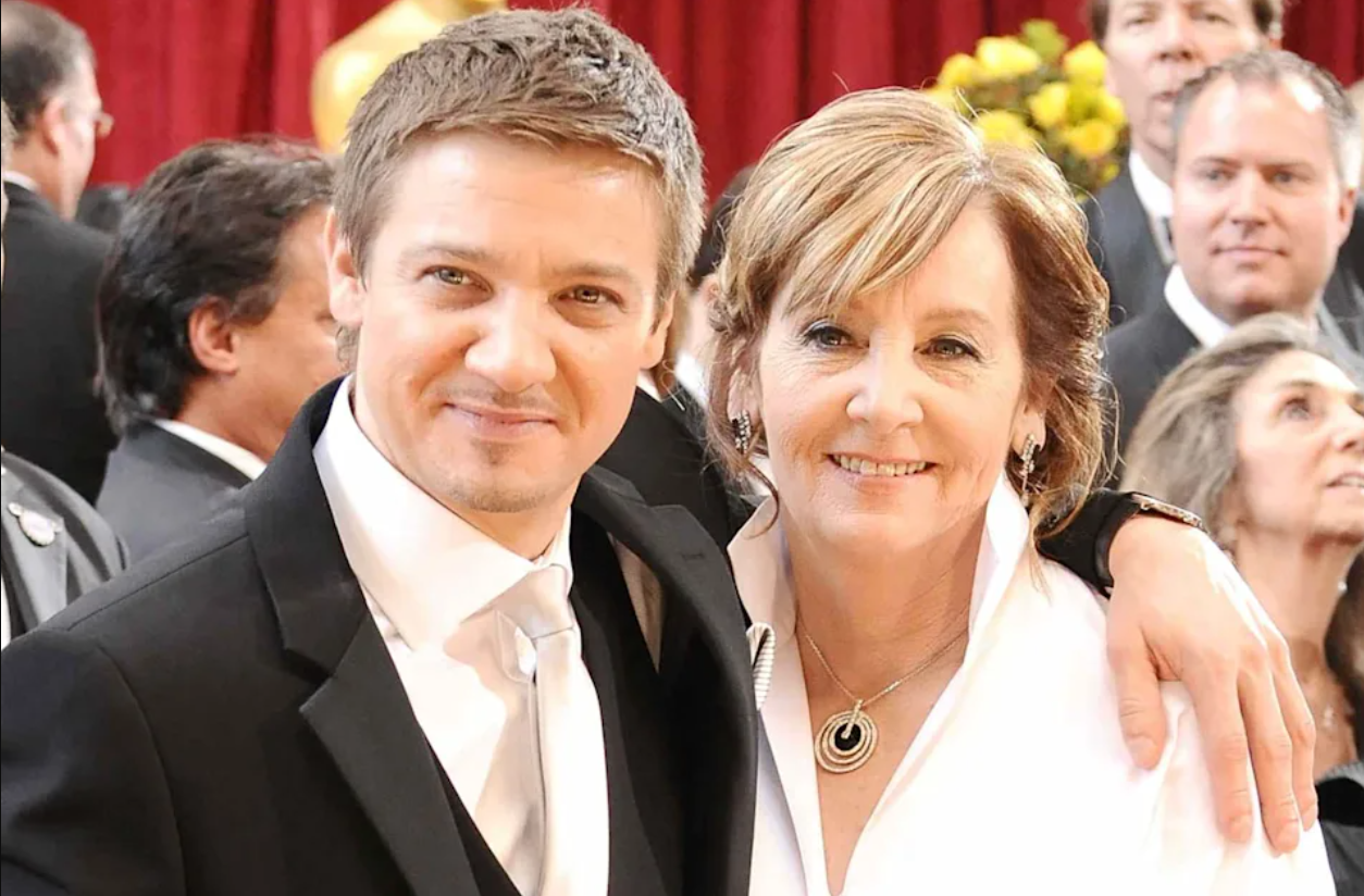 Tài tử Avengers nhận trát kiện dài 549 trang, phải ra hầu tòa- Ảnh 4. Tài tử Avengers nhận trát kiện dài 549 trang, phải ra hầu tòa- Ảnh 4.