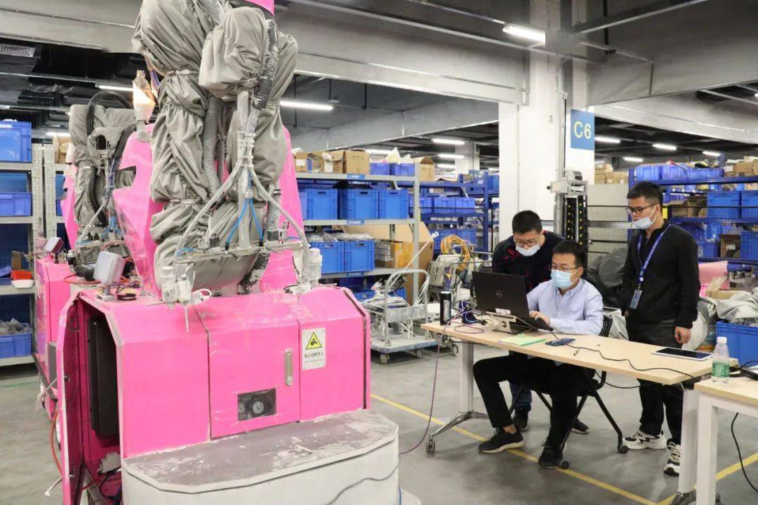 Ph&aacute;t hiện loạt robot Trung Quốc l&agrave;m việc suốt ng&agrave;y đ&ecirc;m tại c&aacute;c c&ocirc;ng trường x&acirc;y dựng, nhận nhiệm vụ quan trọng- Ảnh 4.