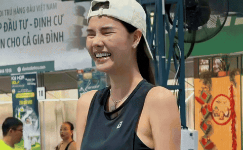 Kỳ H&acirc;n để mặt mộc, mặt mụn ra s&acirc;n pickleball, tự nhận "kh&ocirc;ng biết xấu hổ"- Ảnh 1.