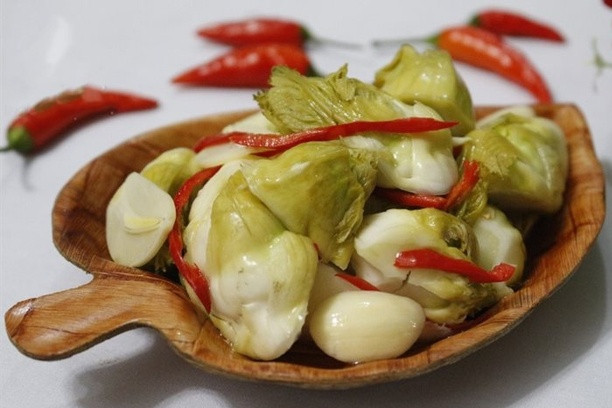 4 loại rau &ldquo;nu&ocirc;i ung thư&rdquo; cần tr&aacute;nh xa: Loại đầu ti&ecirc;n cực quen thuộc trong m&acirc;m cơm của nhiều gia đ&igrave;nh Việt- Ảnh 1.