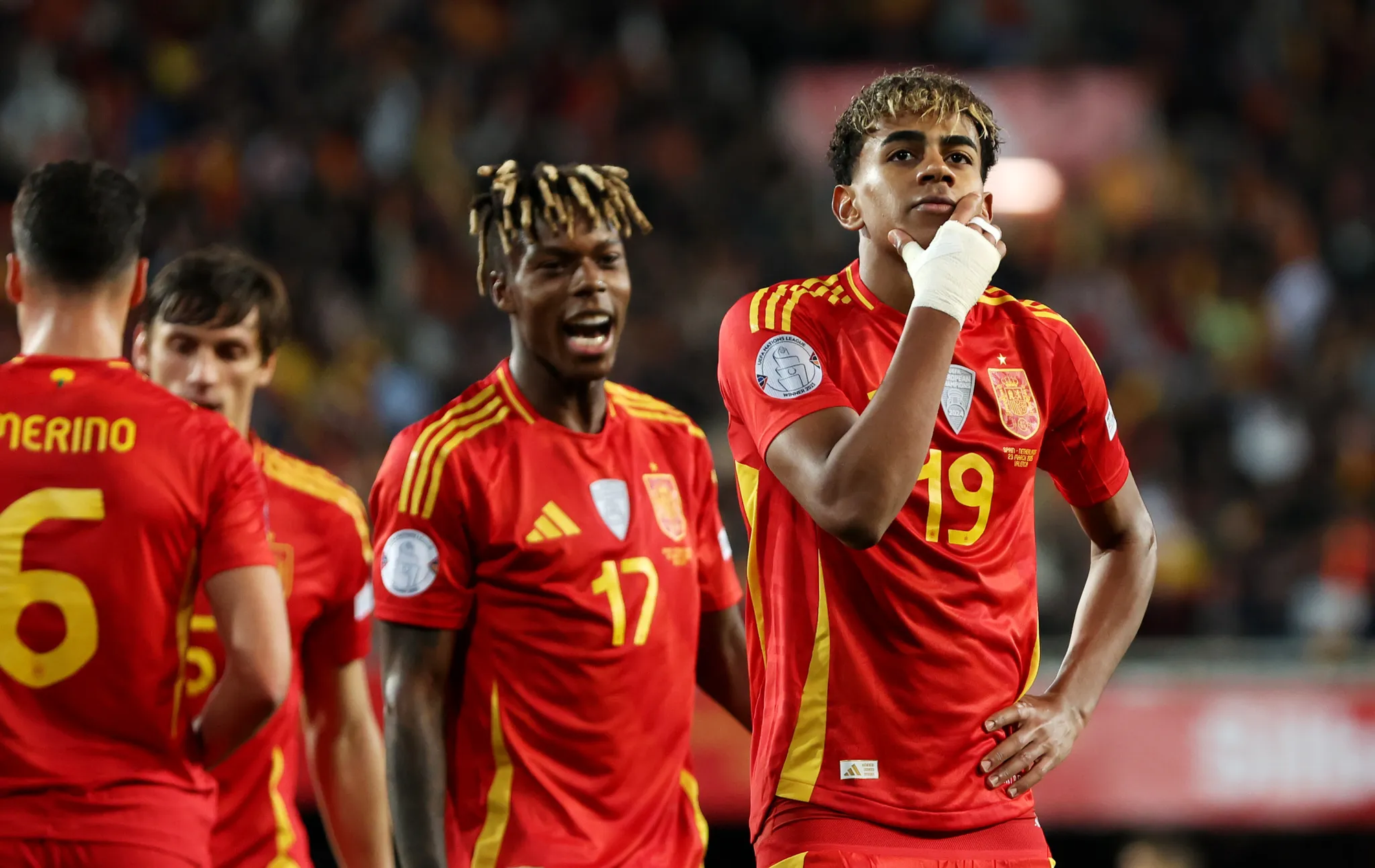 Messi bị tố "bệnh ngôi sao", "sợ thua", thao túng khiến trận đấu gặp thần đồng Lamine Yamal bị huỷ- Ảnh 3. Messi bị tố "bệnh ngôi sao", "sợ thua", thao túng khiến trận đấu gặp thần đồng Lamine Yamal bị huỷ- Ảnh 3.