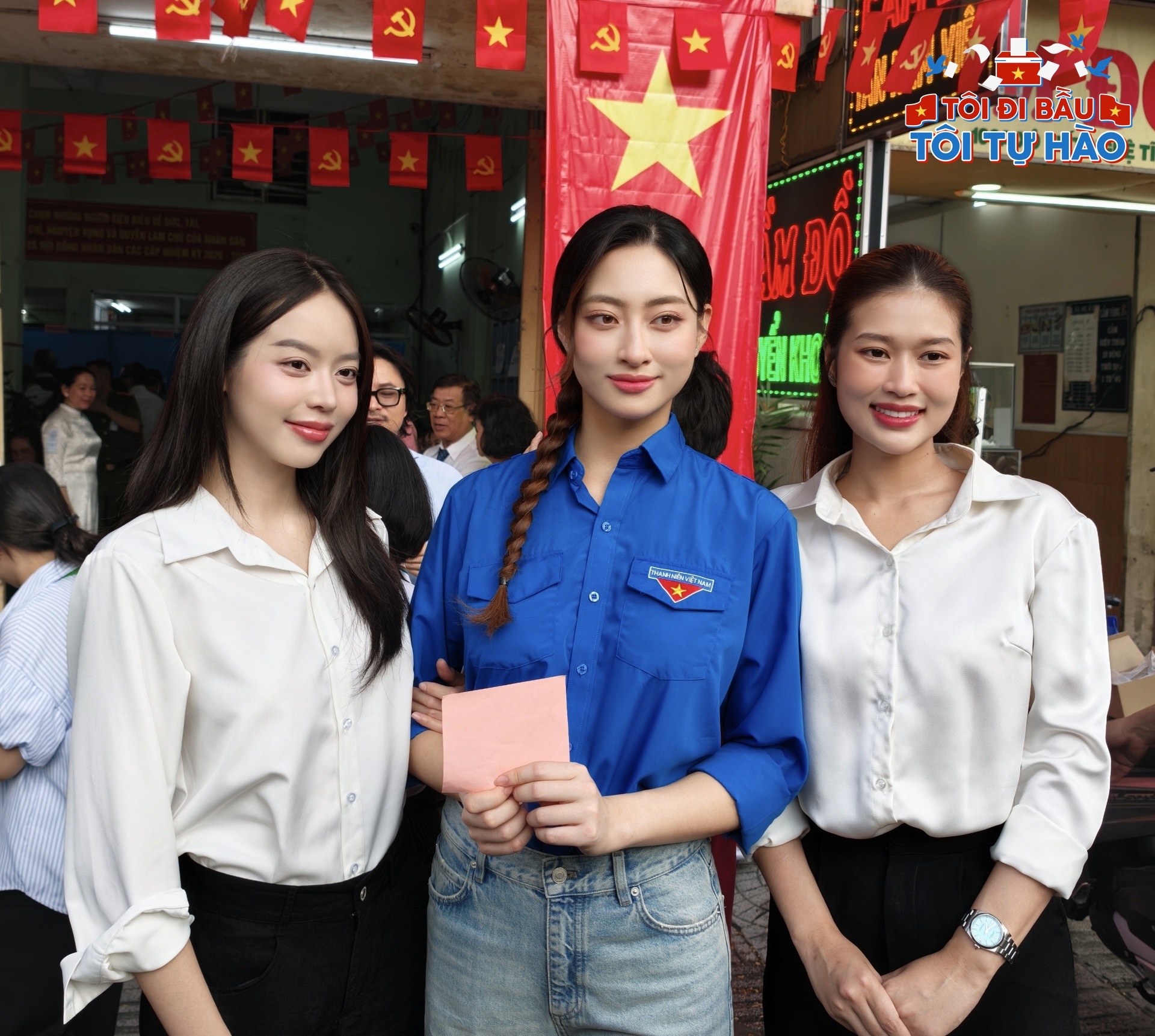 D&agrave;n nghệ sĩ Việt tự h&agrave;o, rạng rỡ đi bầu cử s&aacute;ng nay!- Ảnh 2.