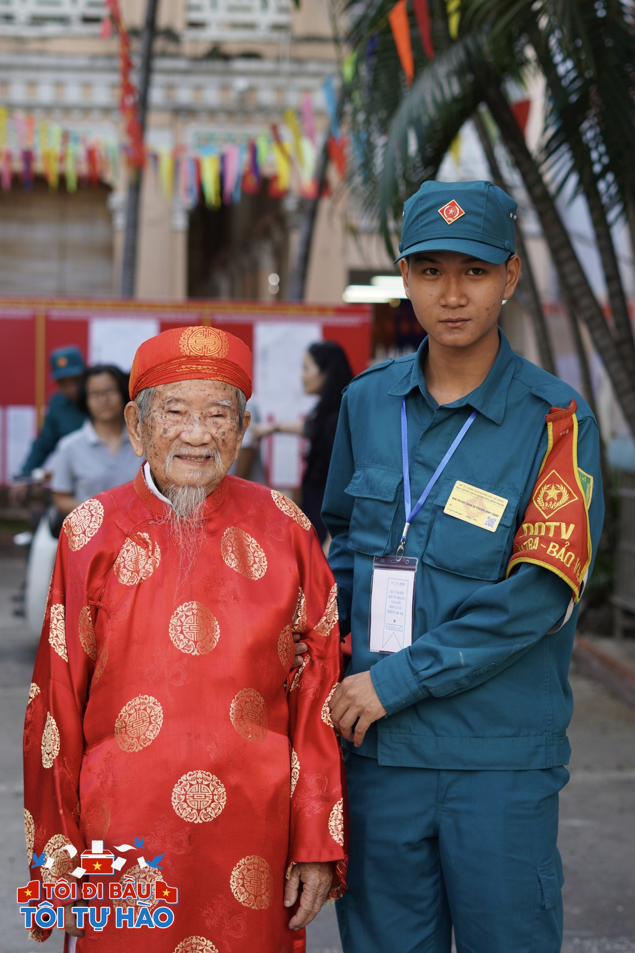 Những lá phiếu đi qua thế kỷ: "Tôi dậy từ 3 giờ sáng, lấy thẻ cử tri ra, vuốt lại cho phẳng"- Ảnh 3. Những lá phiếu đi qua thế kỷ: "Tôi dậy từ 3 giờ sáng, lấy thẻ cử tri ra, vuốt lại cho phẳng"- Ảnh 3.