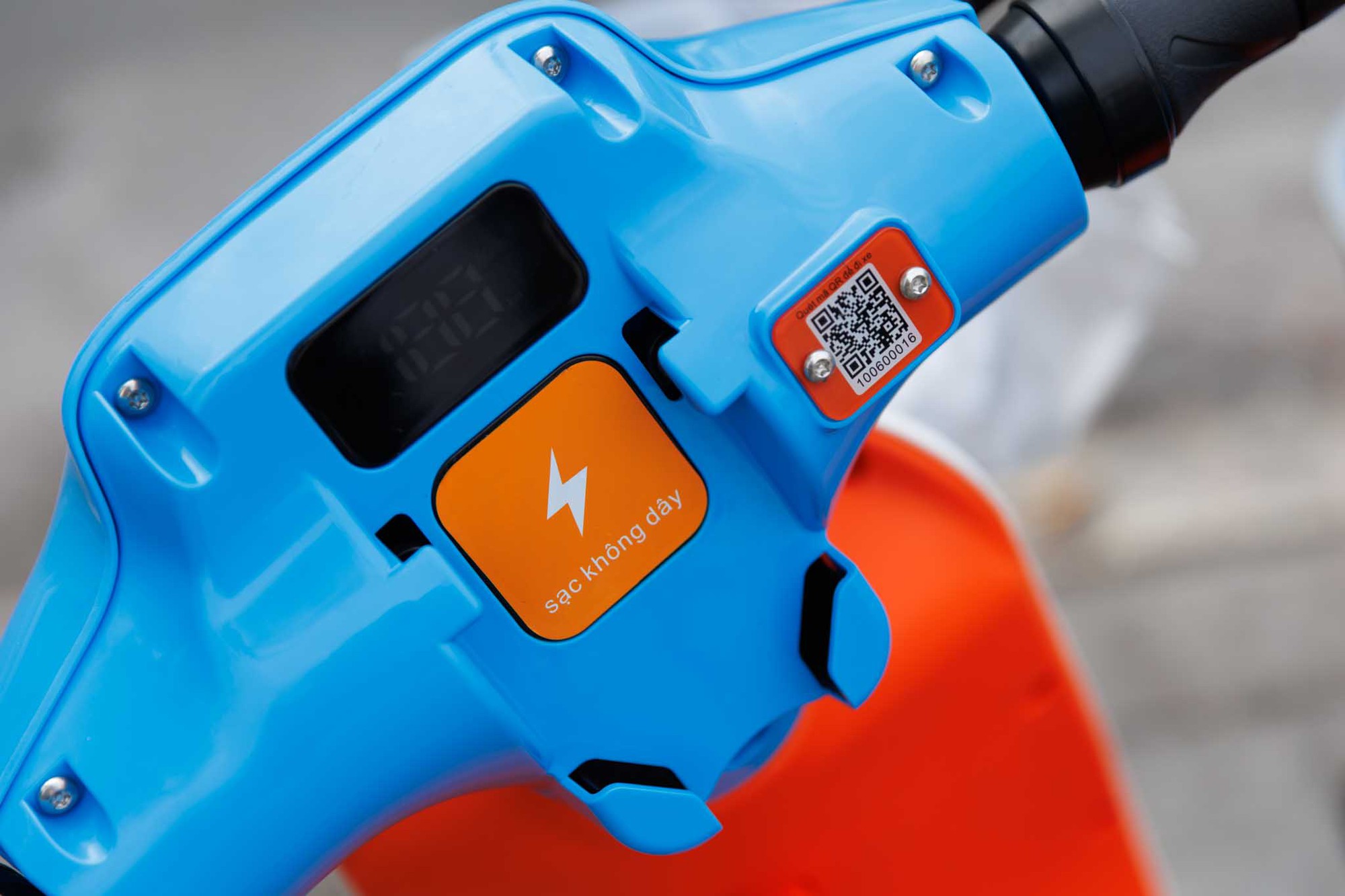 Một m&ocirc; h&igrave;nh giao th&ocirc;ng mới vừa xuất hiện ở TP.HCM, người d&acirc;n h&agrave;o hứng trải nghiệm trong ng&agrave;y đầu ra mắt- Ảnh 4.