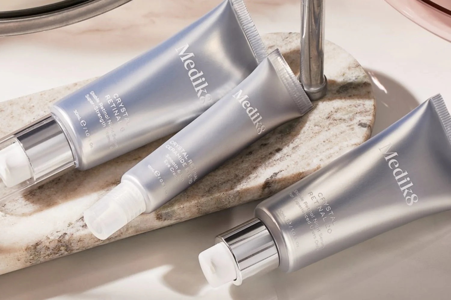 7 retinol chống gi&agrave; đỉnh như hack: B&ocirc;i 1 ph&aacute;t da mướt mịn như quay về năm 20- Ảnh 1.