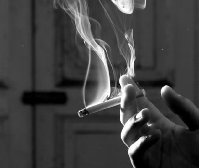 Người đàn ông mắc 3 bệnh ung thư cùng lúc vì thói quen "giải tỏa căng thẳng" rất quen với nam giới Việt- Ảnh 2. Người đàn ông mắc 3 bệnh ung thư cùng lúc vì thói quen "giải tỏa căng thẳng" rất quen với nam giới Việt- Ảnh 2.