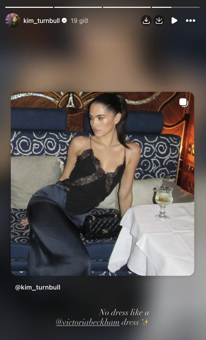 Hai d&acirc;u tương lai thay nhau nịnh nọt Victoria Beckham, n&oacute;i một c&acirc;u đụng chạm con d&acirc;u nh&agrave; gi&agrave;u khiến mẹ chồng "sĩ tới n&oacute;c"- Ảnh 3.