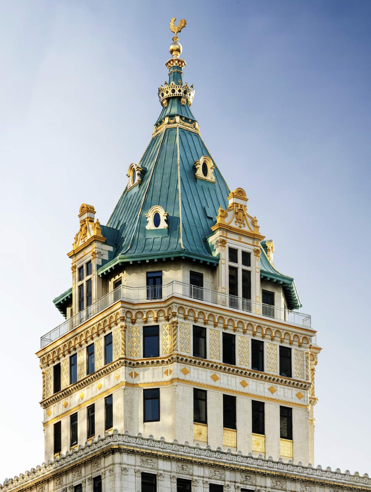 &Ocirc;ng chủ khu nghỉ dưỡng ở Ninh V&acirc;n Bay mở kh&aacute;ch sạn tại Anh, đầu tư ngh&igrave;n tỷ cho c&acirc;u lạc bộ thượng lưu đầu ti&ecirc;n tr&ecirc;n thế giới- Ảnh 2.