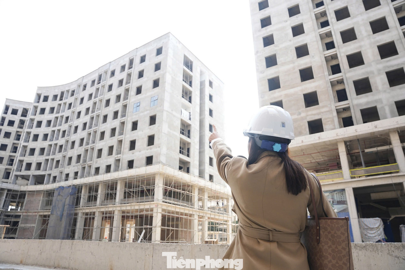 V&igrave; sao gi&aacute; bất động sản vẫn 'neo' cao?- Ảnh 1.