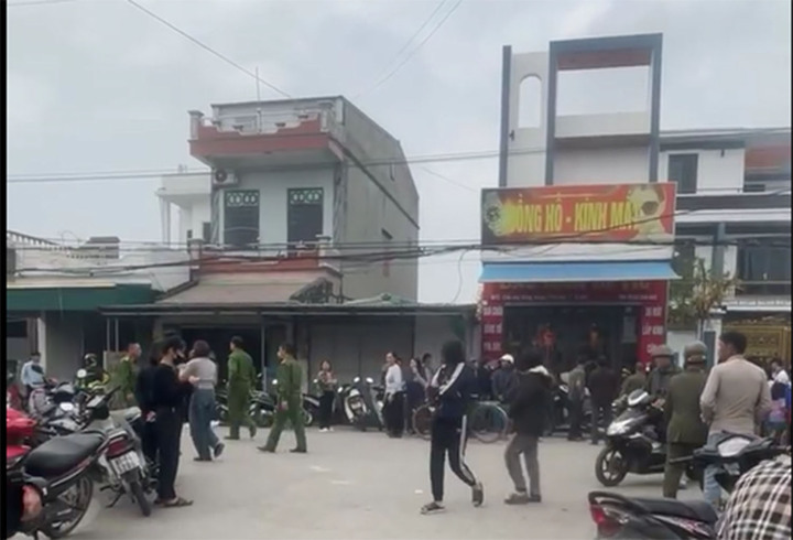 Truy bắt kẻ nổ s&uacute;ng bắn chết 2 người ở Hưng Y&ecirc;n- Ảnh 1.