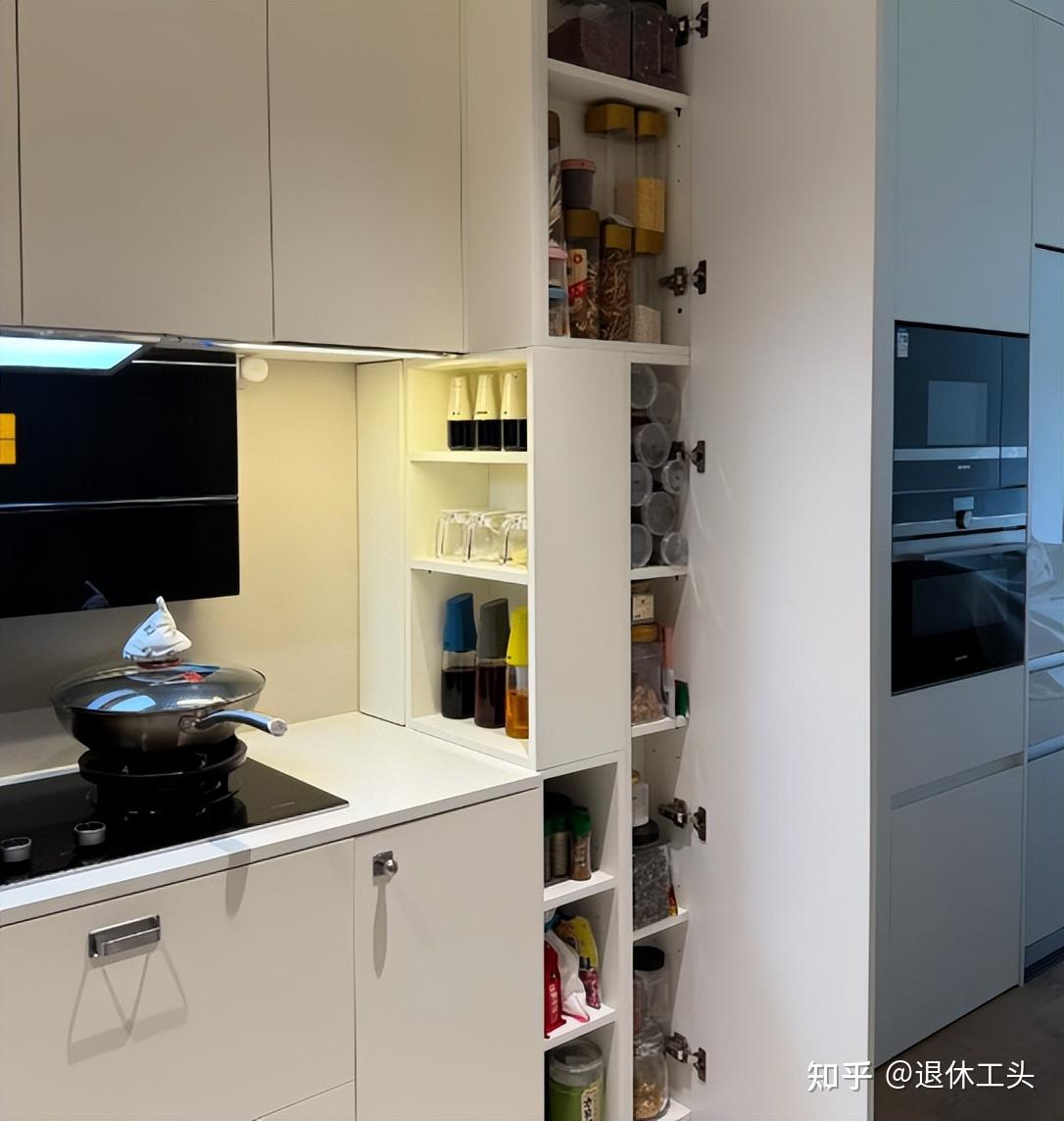 T&ocirc;i học lỏm 6 c&aacute;ch lưu trữ bếp từ nh&agrave; h&agrave;ng x&oacute;m: Nh&igrave;n b&igrave;nh thường nhưng dọn v&agrave;o mới thấy qu&aacute; &ldquo;đ&aacute;ng tiền&rdquo;- Ảnh 1.