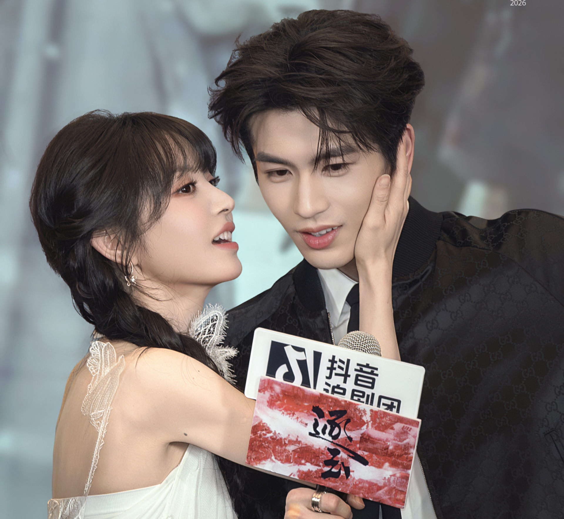 C&ocirc; d&acirc;u ch&uacute; rể đang g&acirc;y tranh c&atilde;i khắp MXH: Visual 10 điểm tuyệt đối nhưng thở th&ocirc;i cũng bị mắng 