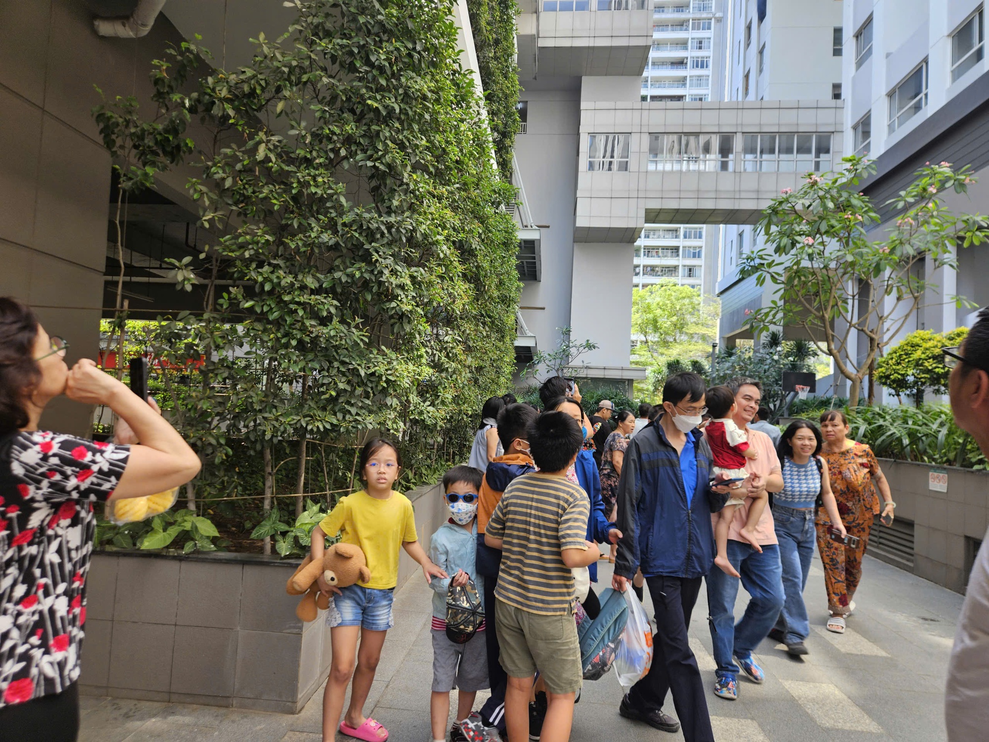 Cháy căn hộ chung cư trên đường Mai Chí Thọ, TPHCM- Ảnh 2. Cháy căn hộ chung cư trên đường Mai Chí Thọ, TPHCM- Ảnh 2.