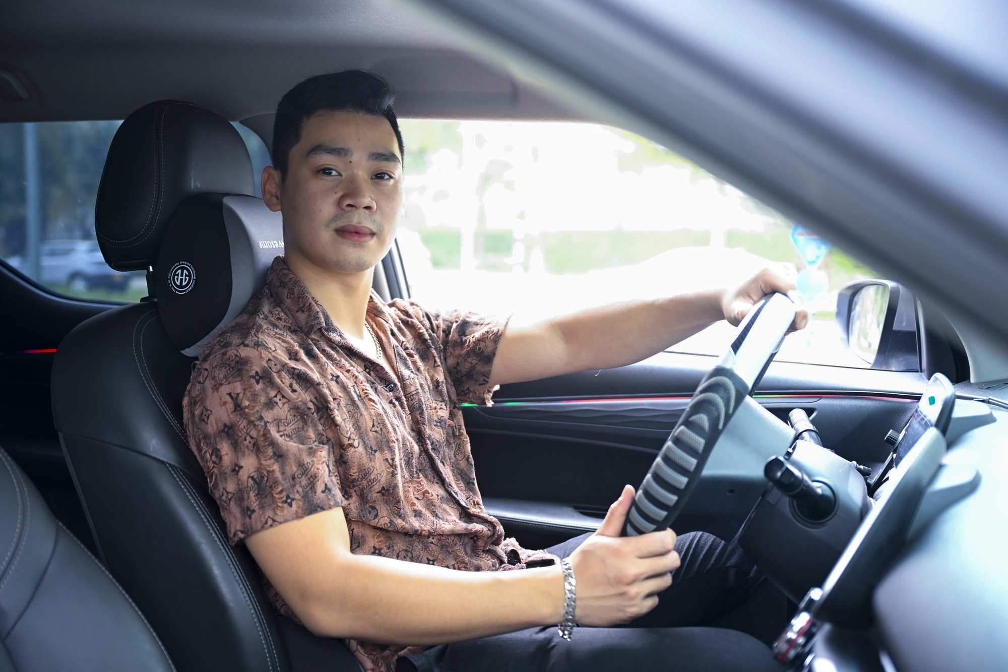 Tại sao tài xế VF5 chạy dịch vụ lại thu hồi vốn nhanh thế? Bí quyết nằm ở điều xe xăng không làm được- Ảnh 2. Tại sao tài xế VF5 chạy dịch vụ lại thu hồi vốn nhanh thế? Bí quyết nằm ở điều xe xăng không làm được- Ảnh 2.