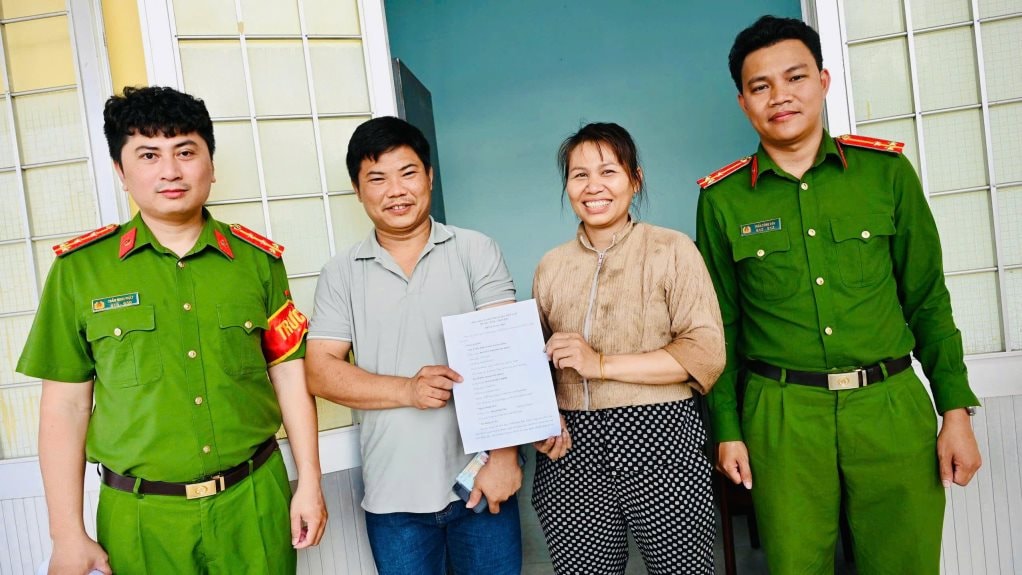 164 triệu đồng được chuyển v&agrave;o t&agrave;i khoản của người phụ nữ SN 1984 với t&ecirc;n lạ: Chưa đầy 24h, c&ocirc;ng an, ng&acirc;n h&agrave;ng v&agrave;o cuộc r&agrave; so&aacute;t giao dịch- Ảnh 3.