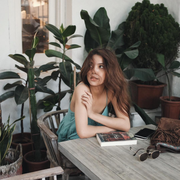 Bố mẹ đều l&agrave; người Việt Nam, đẻ con mắt s&acirc;u mũi cao như T&acirc;y: 3 c&ocirc; g&aacute;i c&oacute; cuộc sống tr&aacute;i ngược sau 10 năm- Ảnh 4.