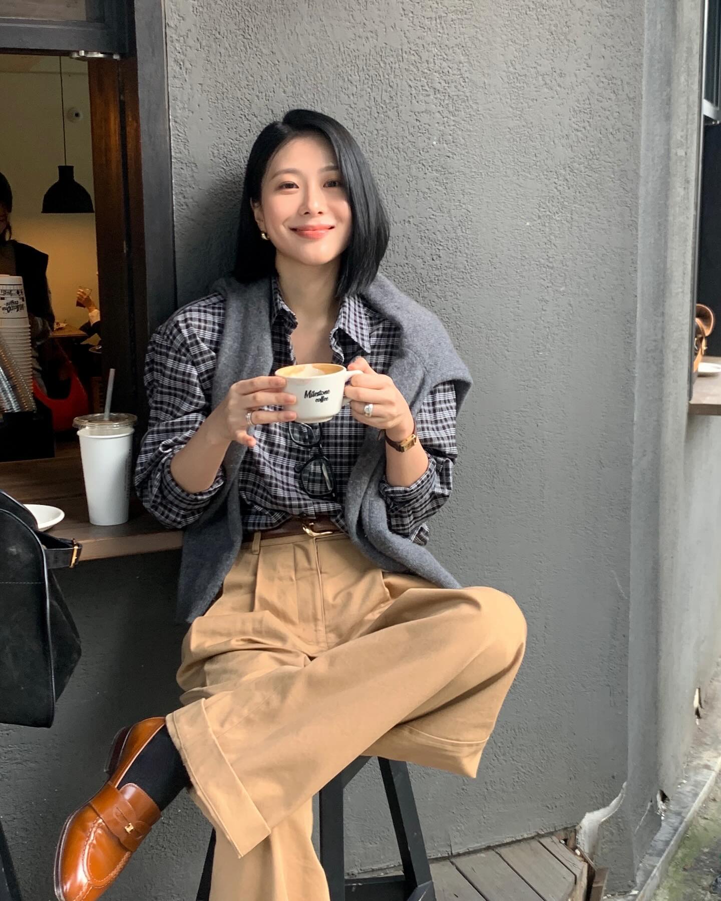 &Aacute;o sơ mi kết hợp ho&agrave;n hảo với 4 mẫu quần d&agrave;i- Ảnh 7.