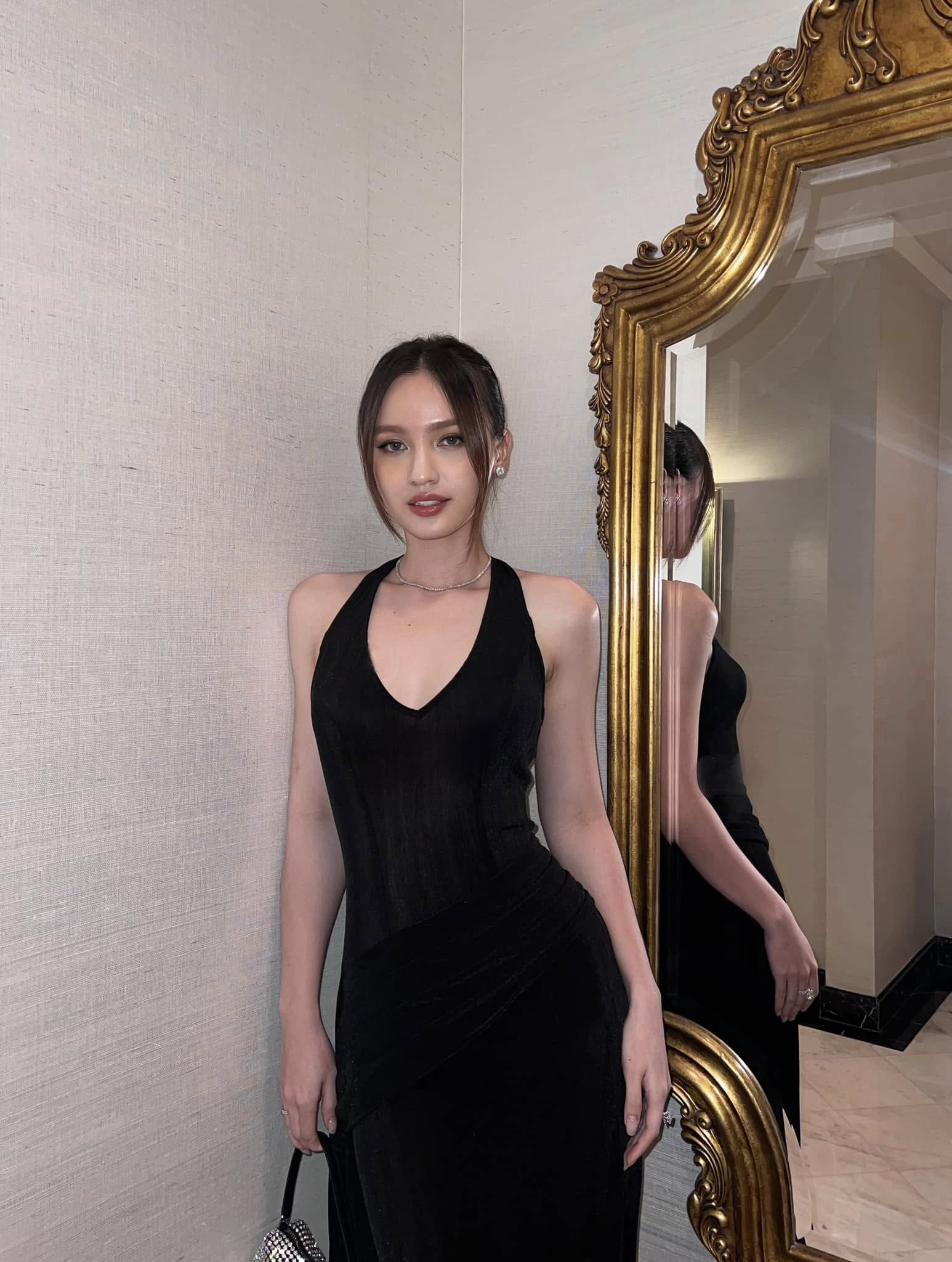 Bố mẹ đều l&agrave; người Việt Nam, đẻ con mắt s&acirc;u mũi cao như T&acirc;y: 3 c&ocirc; g&aacute;i c&oacute; cuộc sống tr&aacute;i ngược sau 10 năm- Ảnh 9.