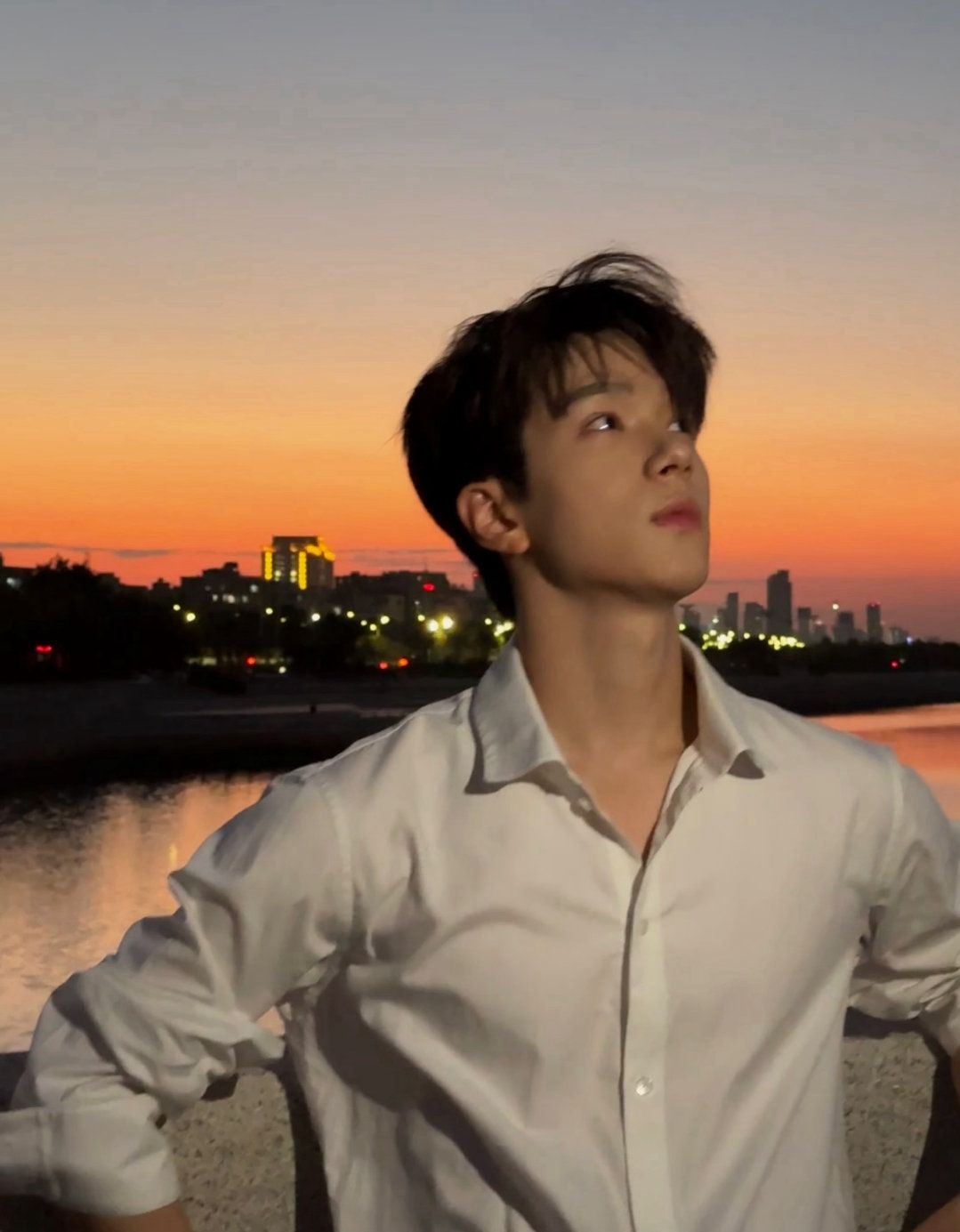 Nh&agrave; tuyển dụng: "Một b&aacute;t ch&aacute;o kh&ocirc;ng độc, một b&aacute;t c&oacute; độc, l&agrave;m sao ph&acirc;n biệt?" - Ch&agrave;ng trai trả lời th&ocirc;ng minh được nhận tại chỗ- Ảnh 2.