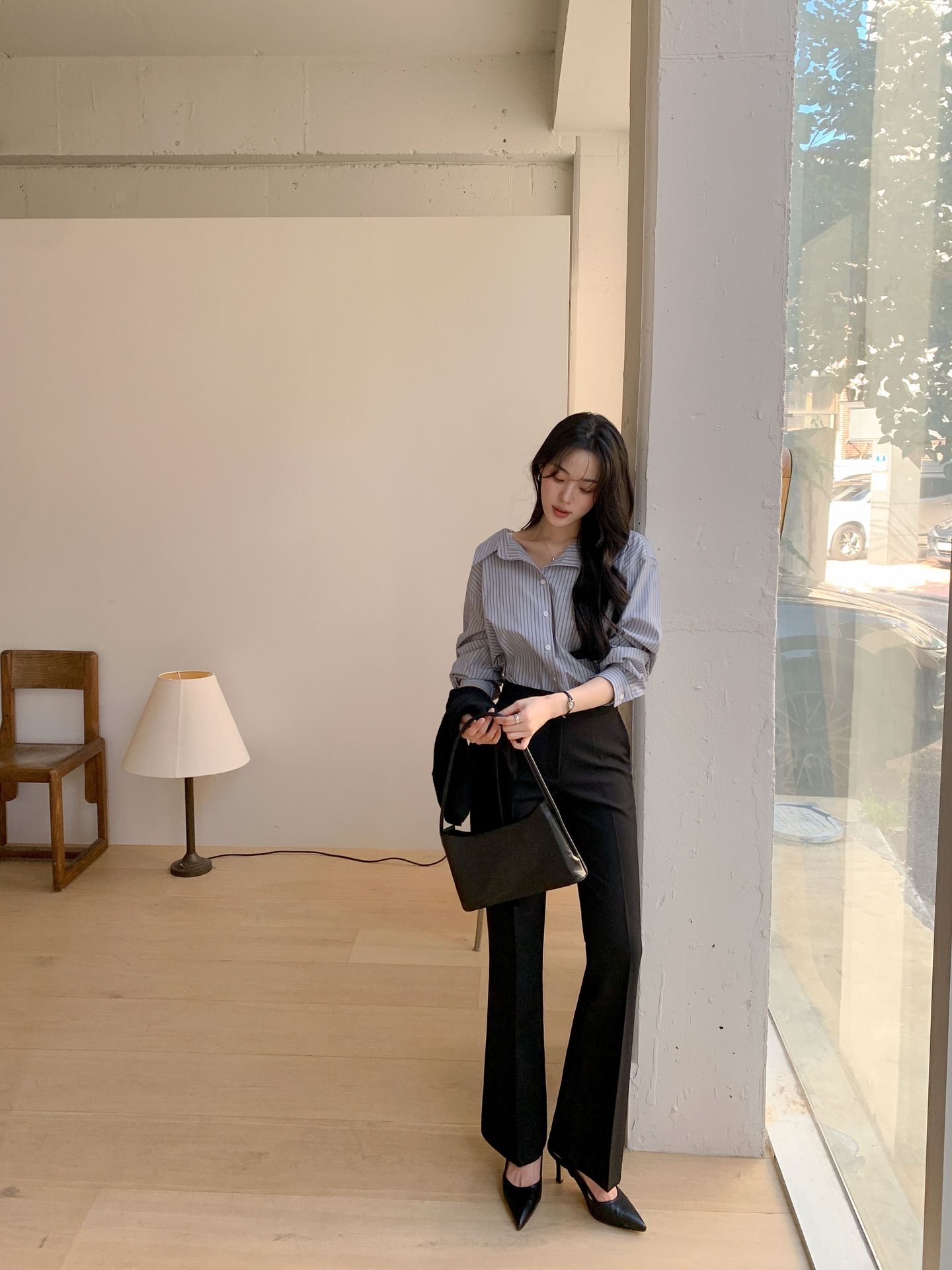 &Aacute;o sơ mi kết hợp ho&agrave;n hảo với 4 mẫu quần d&agrave;i- Ảnh 2.