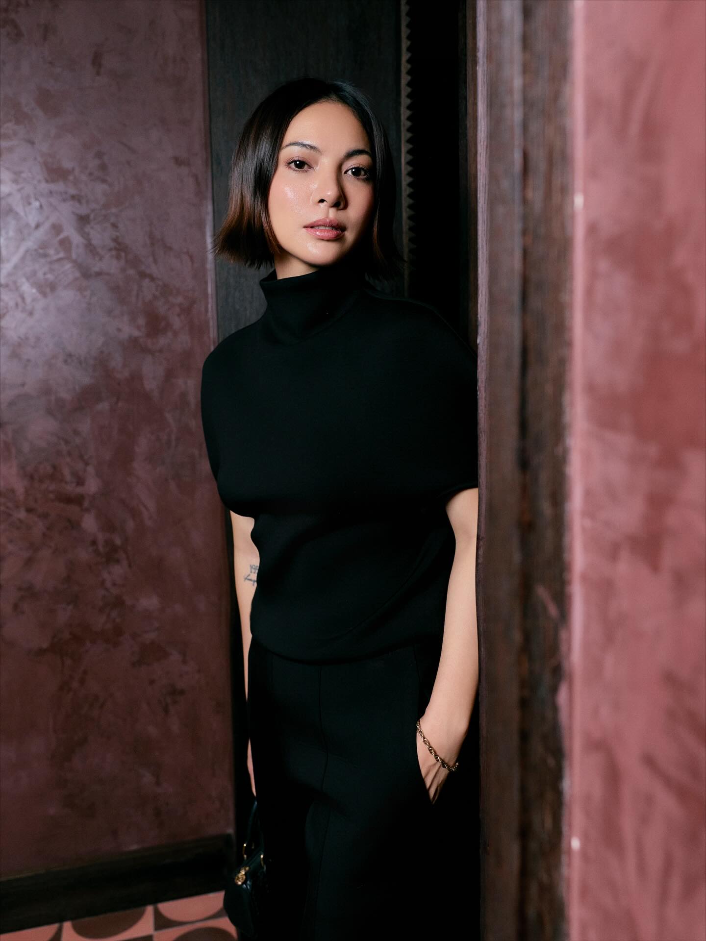 Bố mẹ đều l&agrave; người Việt Nam, đẻ con mắt s&acirc;u mũi cao như T&acirc;y: 3 c&ocirc; g&aacute;i c&oacute; cuộc sống tr&aacute;i ngược sau 10 năm- Ảnh 6.