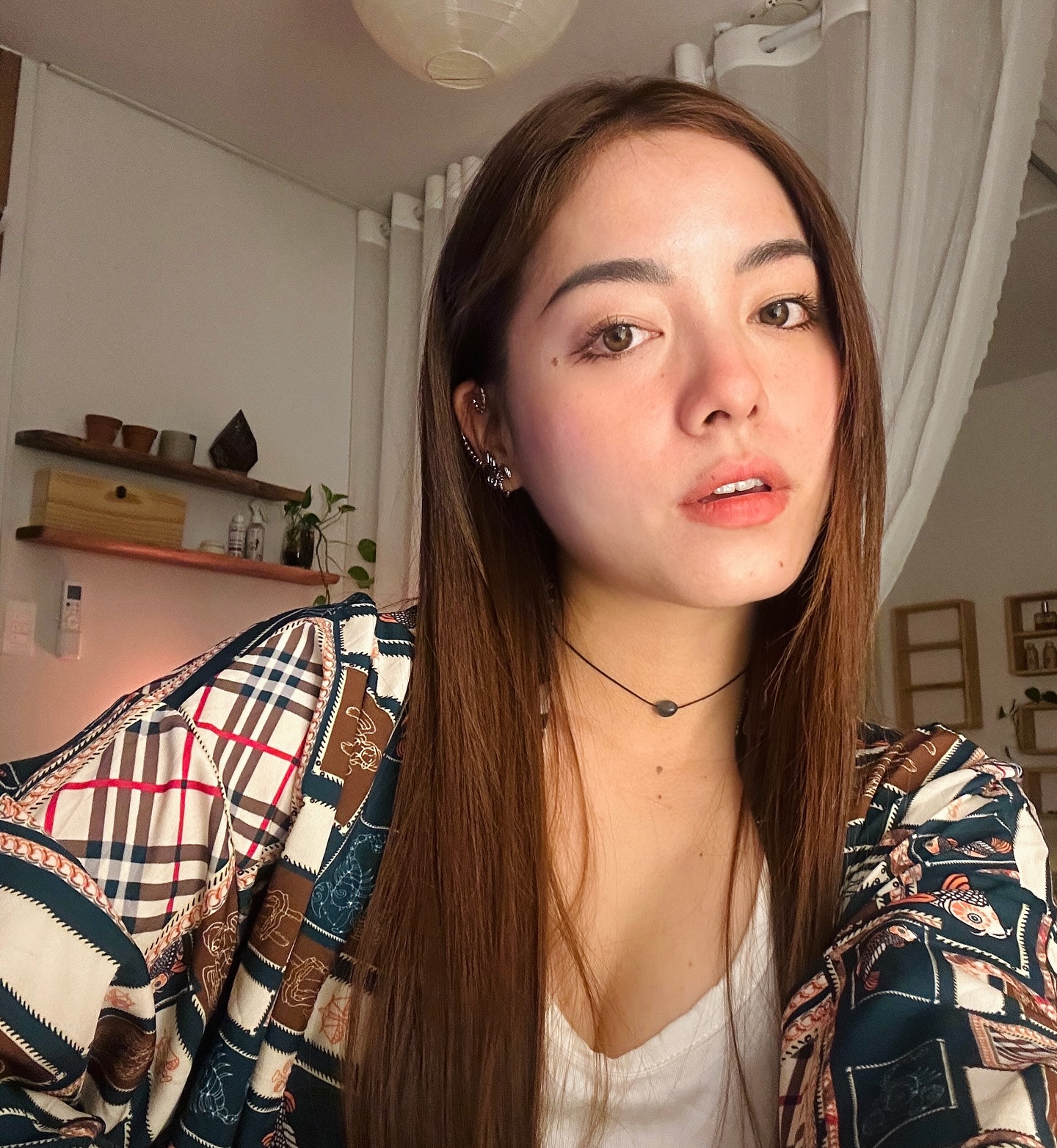 Bố mẹ đều l&agrave; người Việt Nam, đẻ con mắt s&acirc;u mũi cao như T&acirc;y: 3 c&ocirc; g&aacute;i c&oacute; cuộc sống tr&aacute;i ngược sau 10 năm- Ảnh 2.