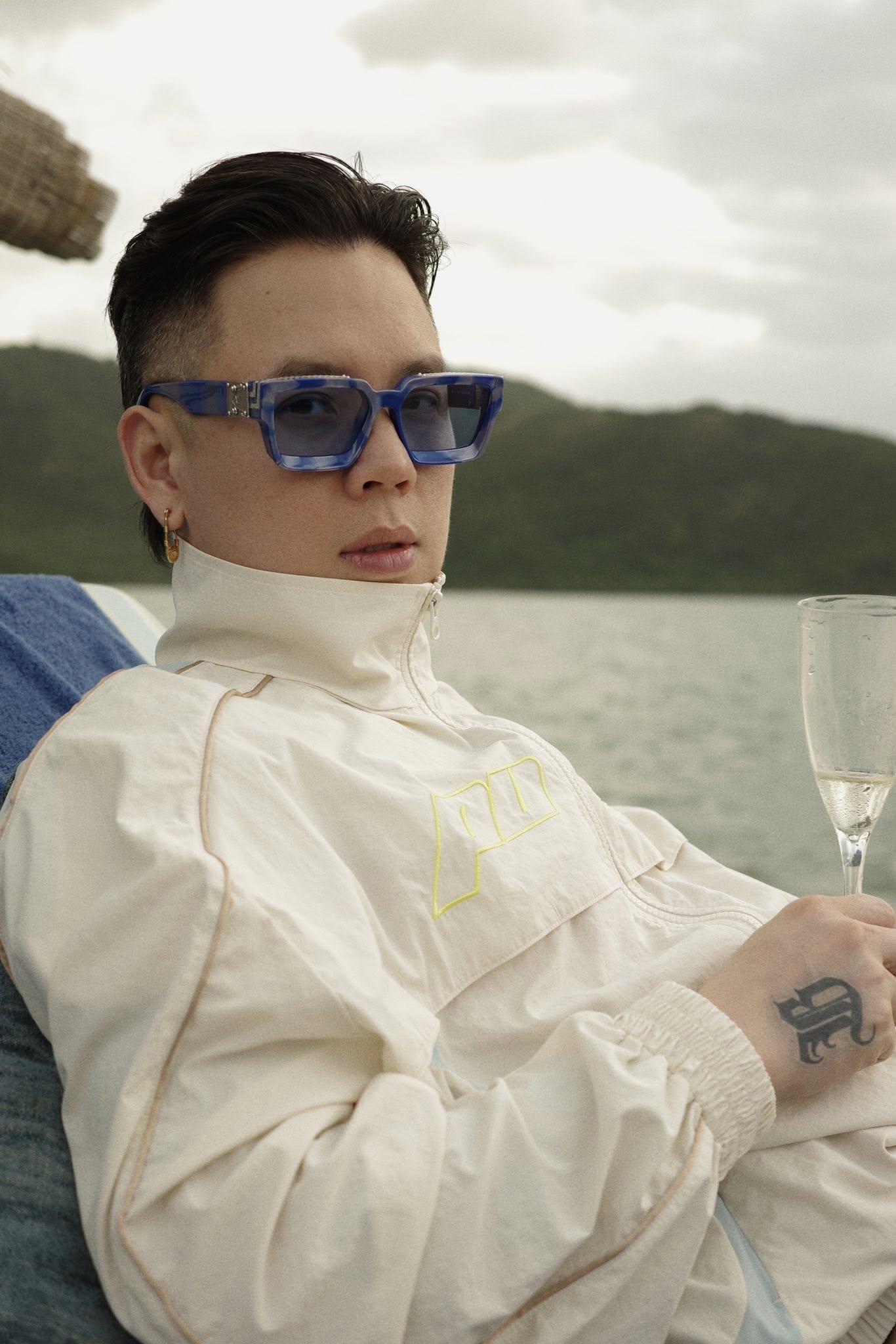 "Nếu cả đời n&agrave;y kh&ocirc;ng rực rỡ th&igrave; sao?", Andree trả lời 1 c&acirc;u khiến netizen tranh c&atilde;i dữ dội- Ảnh 2.