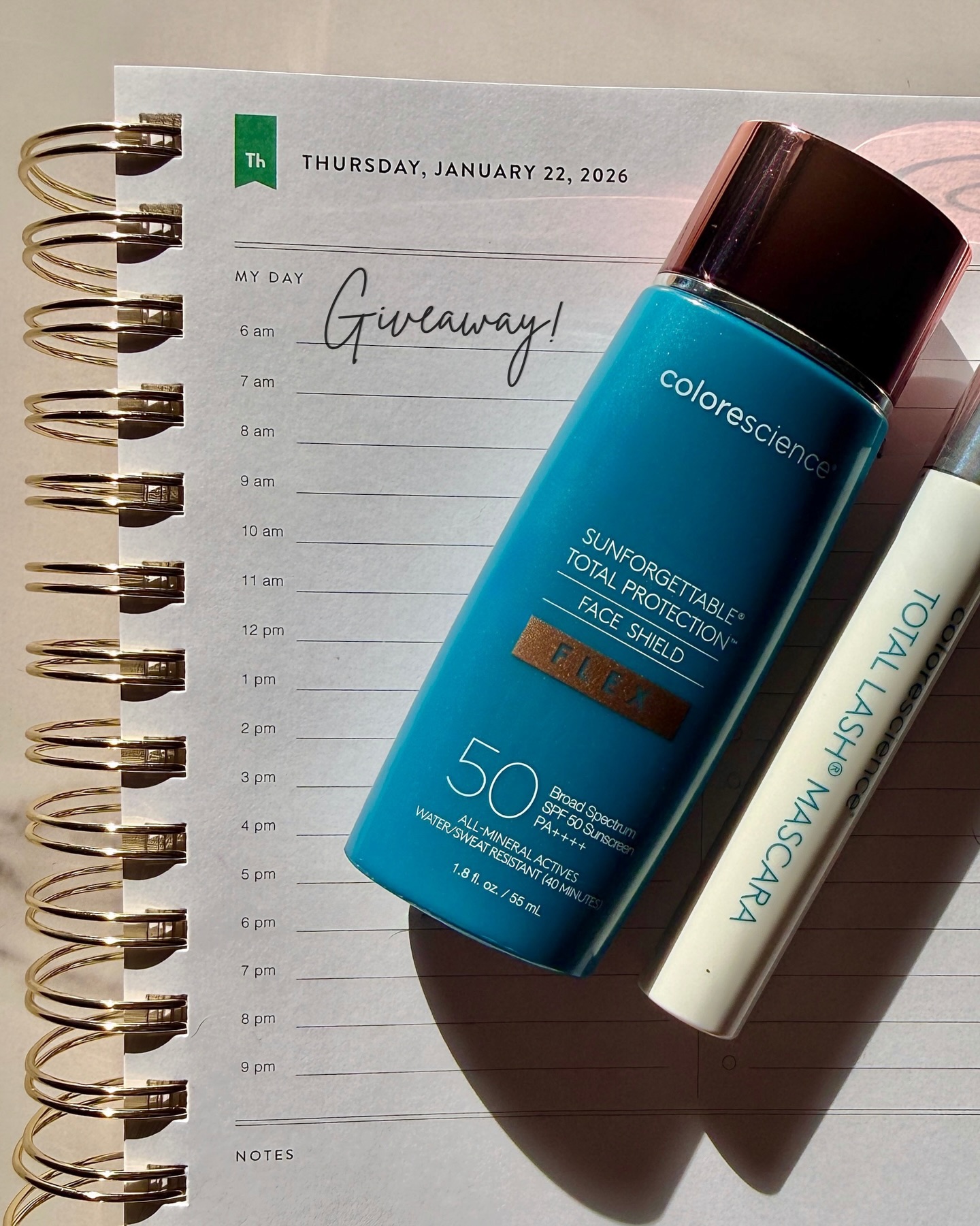 5 lọ kem chống nắng kh&ocirc;ng b&iacute;t tắc lỗ ch&acirc;n l&ocirc;ng, b&ocirc;i l&ecirc;n da cực th&iacute;ch khiến chị em chăm d&ugrave;ng mỗi ng&agrave;y- Ảnh 1.